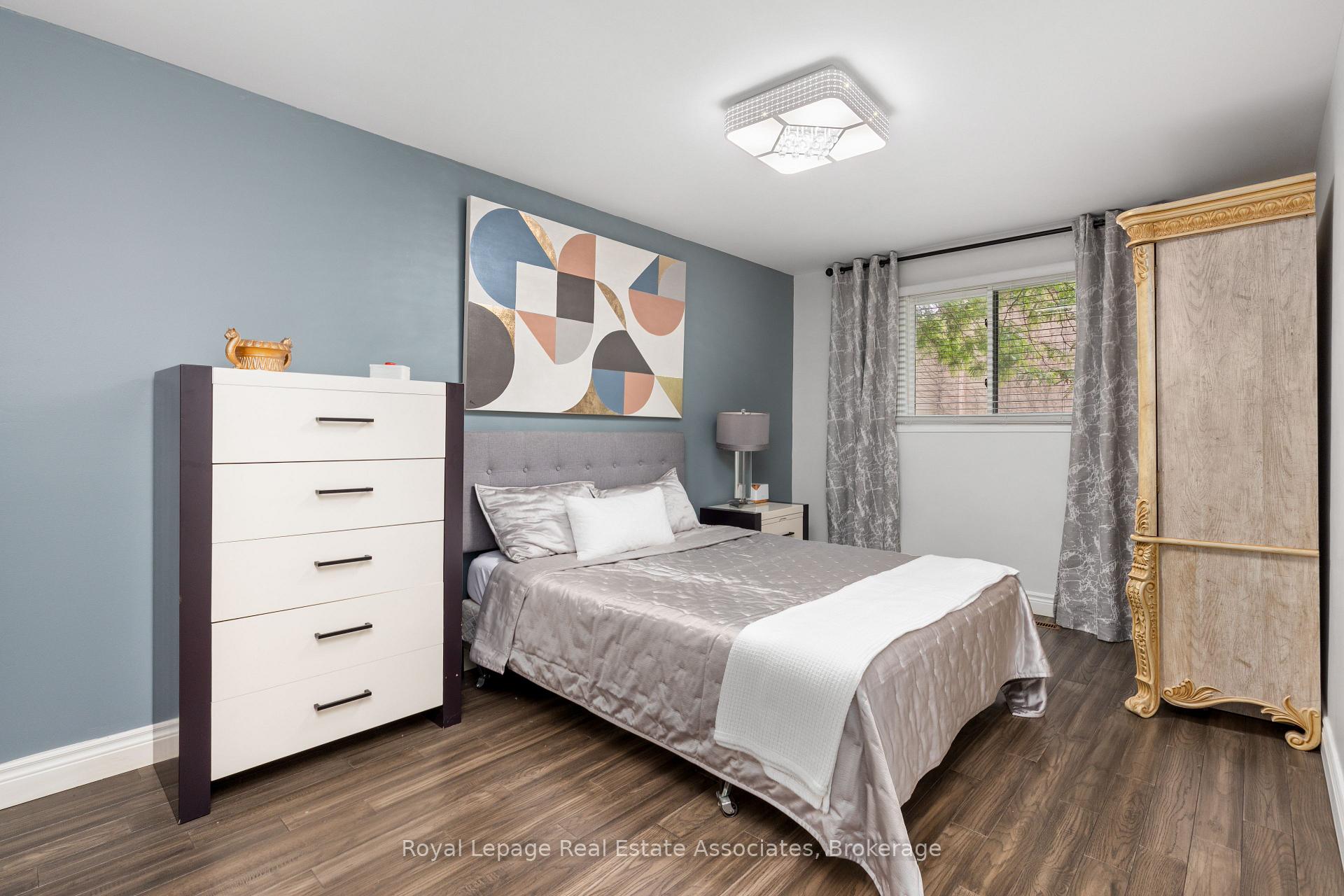 Photo 15 of 537 Mathewman Crescent, Burlington, Appleby — HOMEH