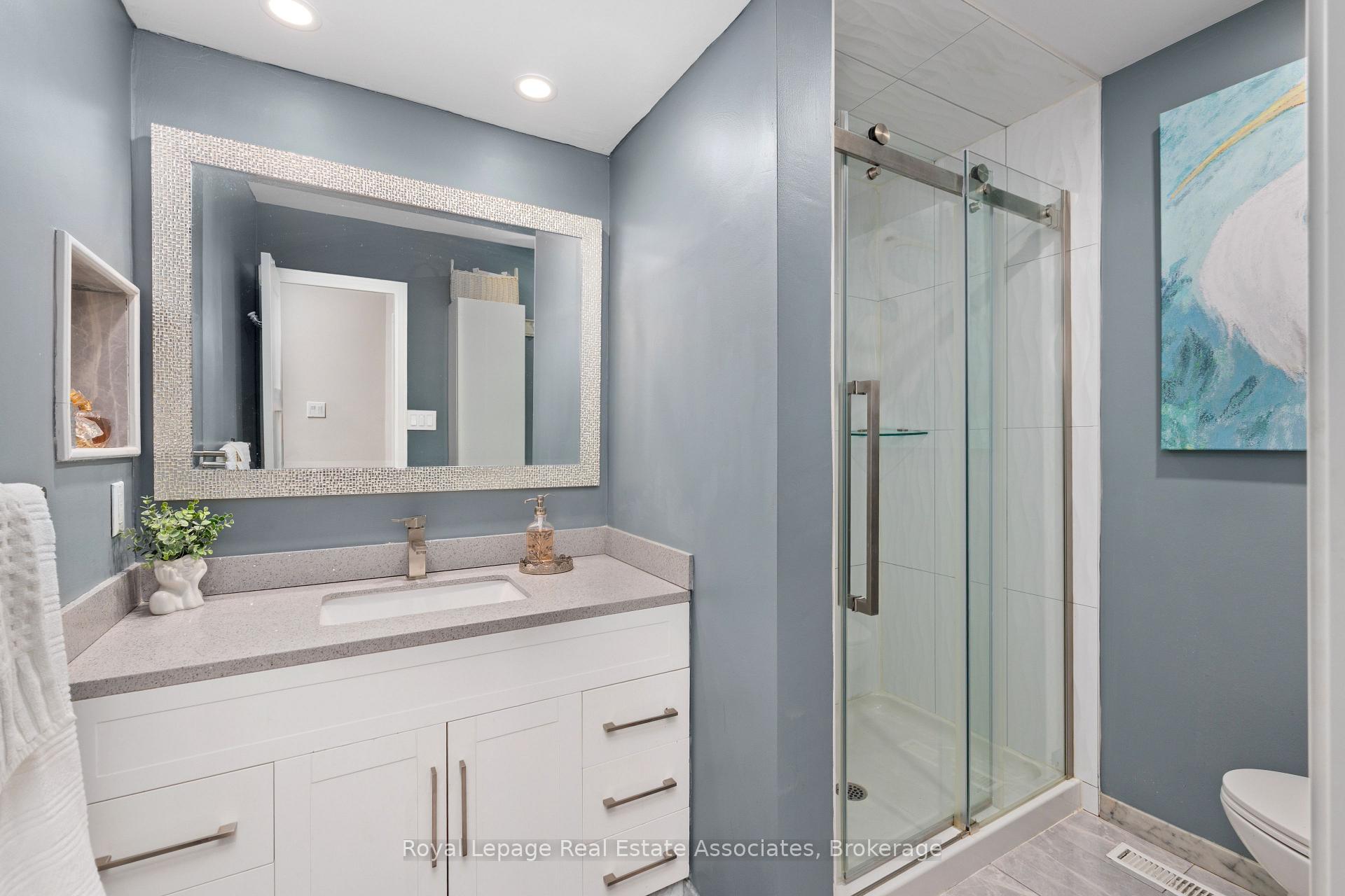 Photo 18 of 537 Mathewman Crescent, Burlington, Appleby — HOMEH