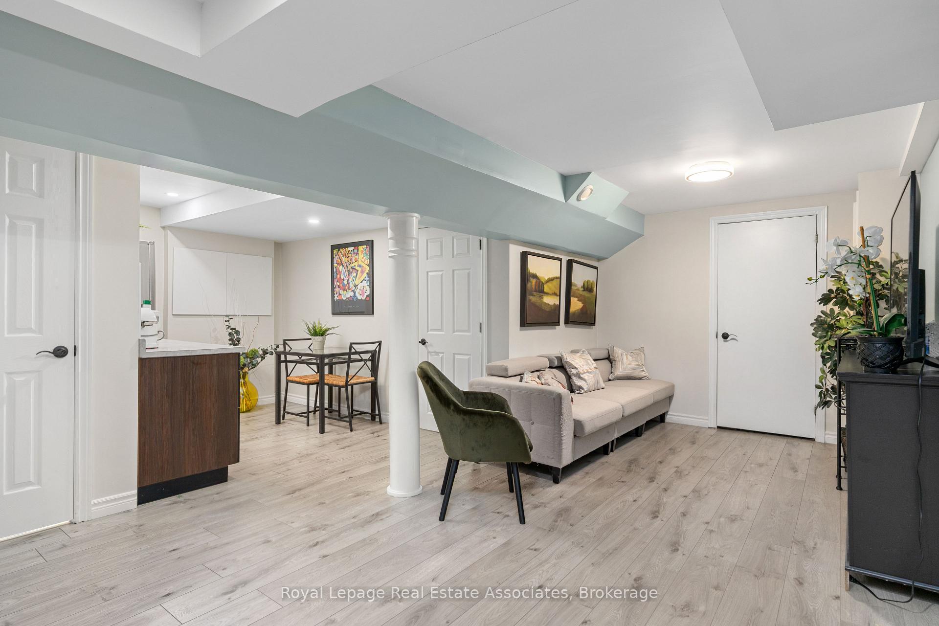 Photo 23 of 537 Mathewman Crescent, Burlington, Appleby — HOMEH