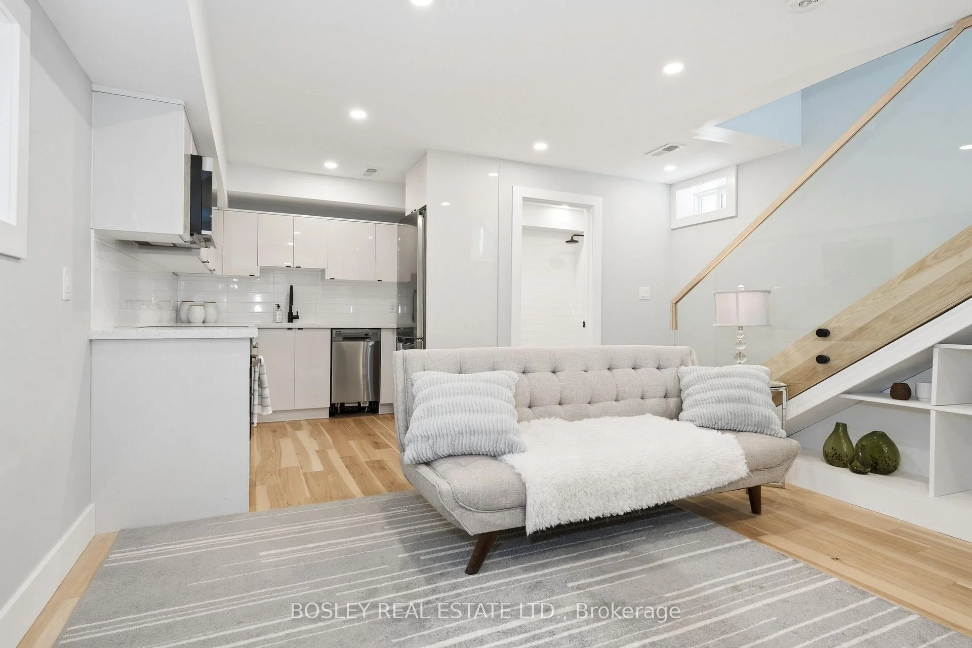 Photo 92 of 55 Algoma Street, Etobicoke, Mimico — HOMEH