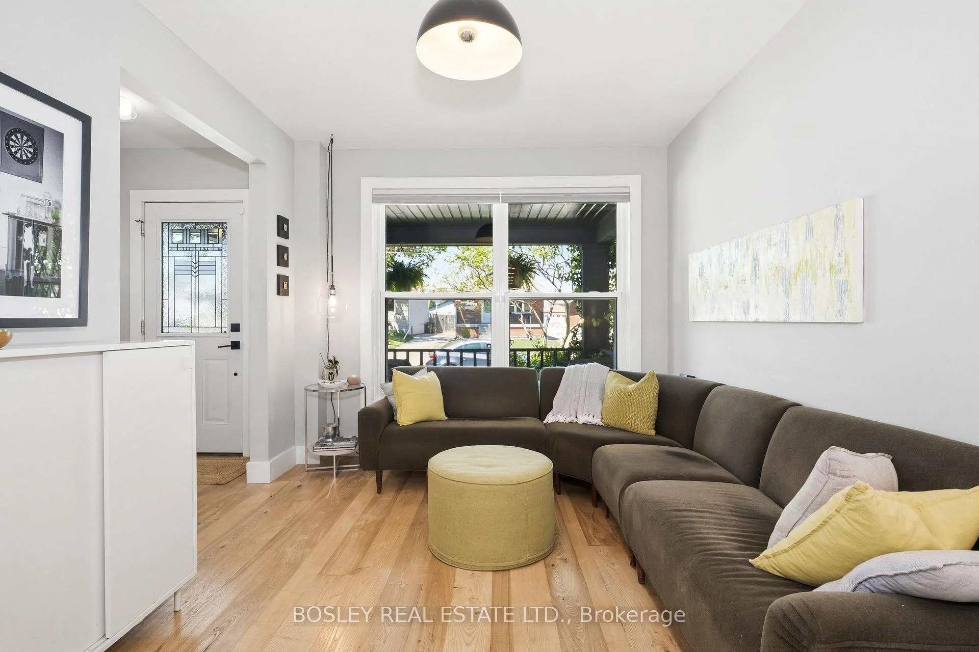 Photo 9 of 55 Algoma Street, Etobicoke, Mimico — HOMEH