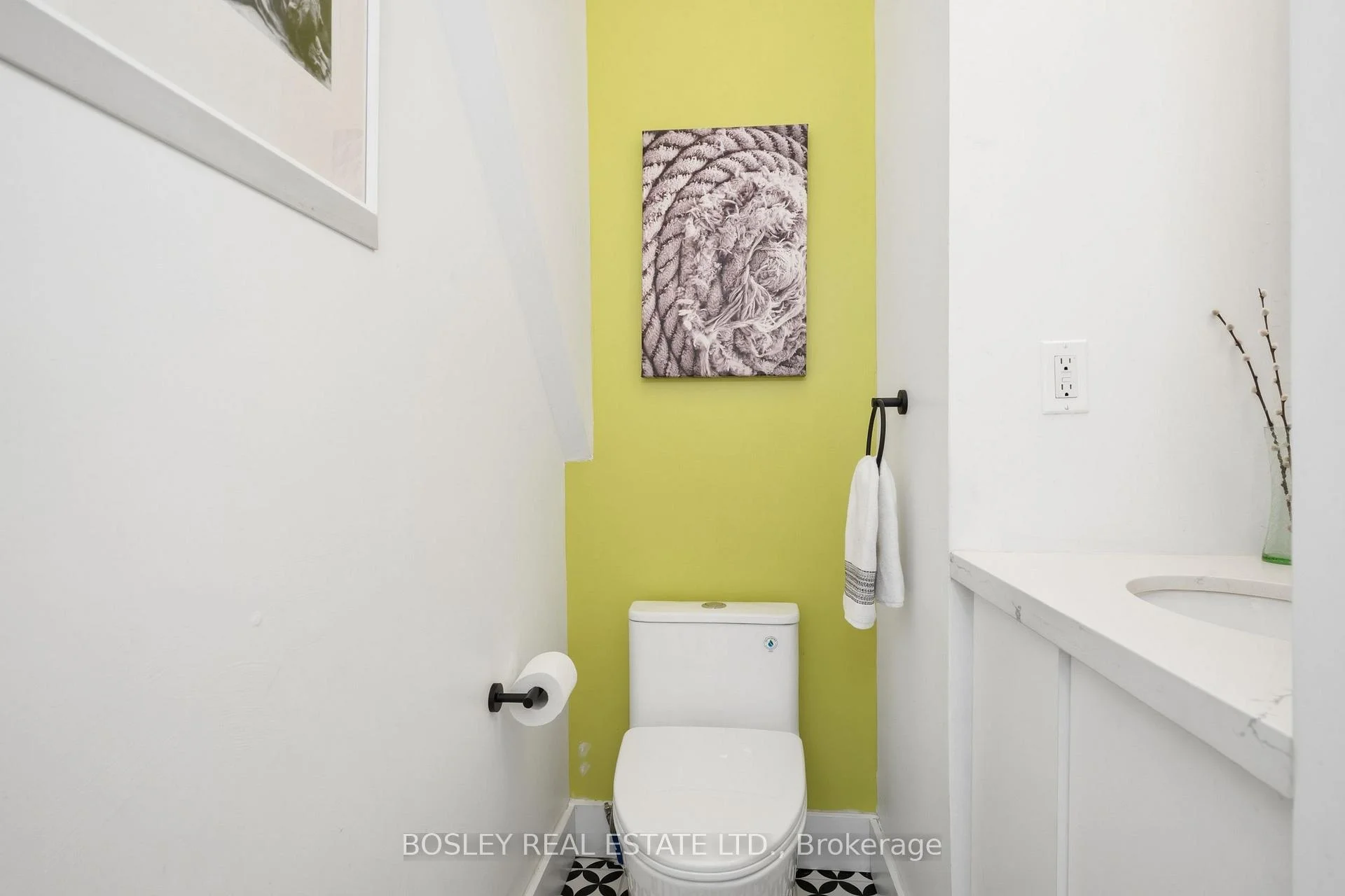 Photo 39 of 55 Algoma Street, Etobicoke, Mimico — HOMEH
