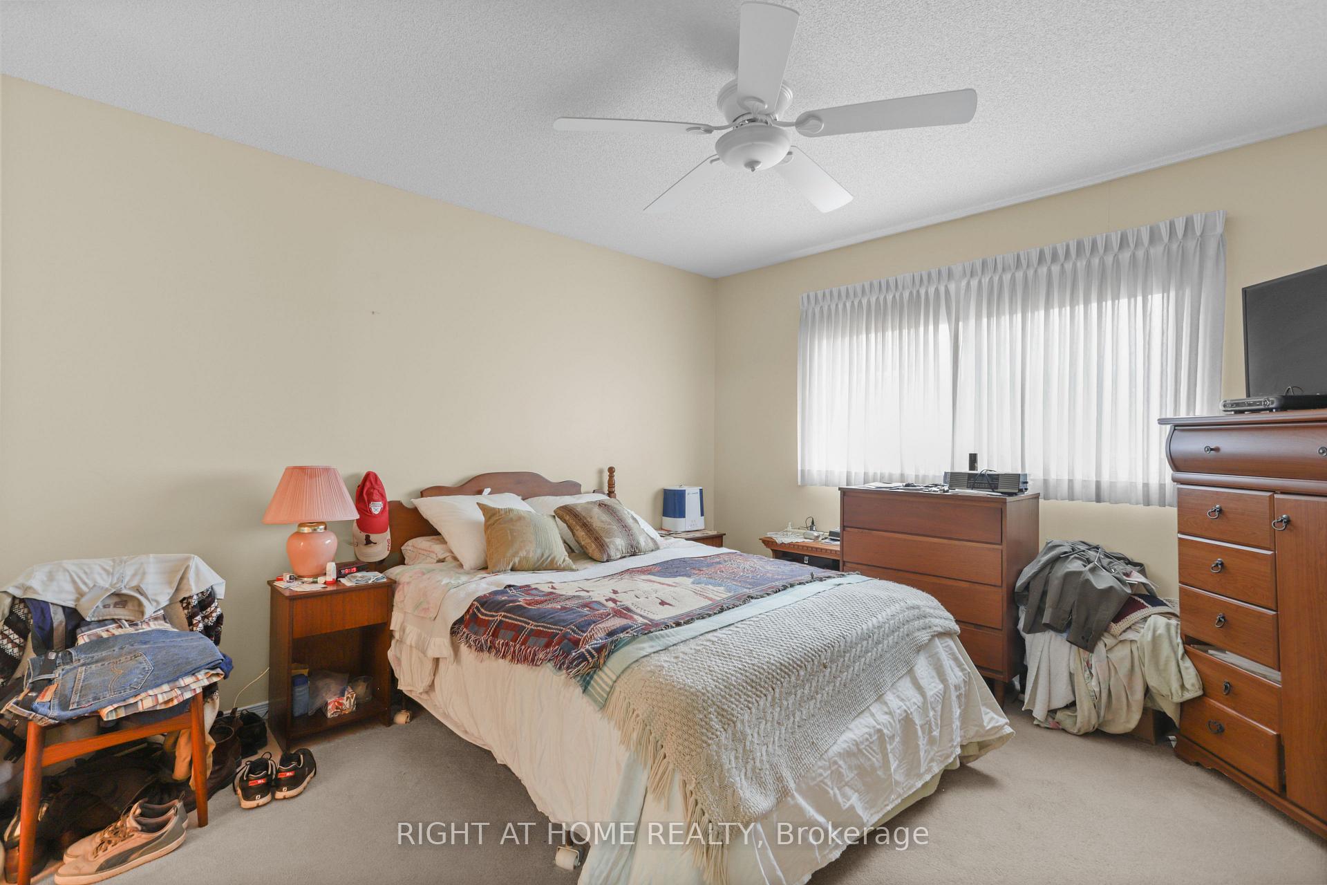 Photo 13 of Unit 12, 215 North Centre Road, London, North B — HOMEH