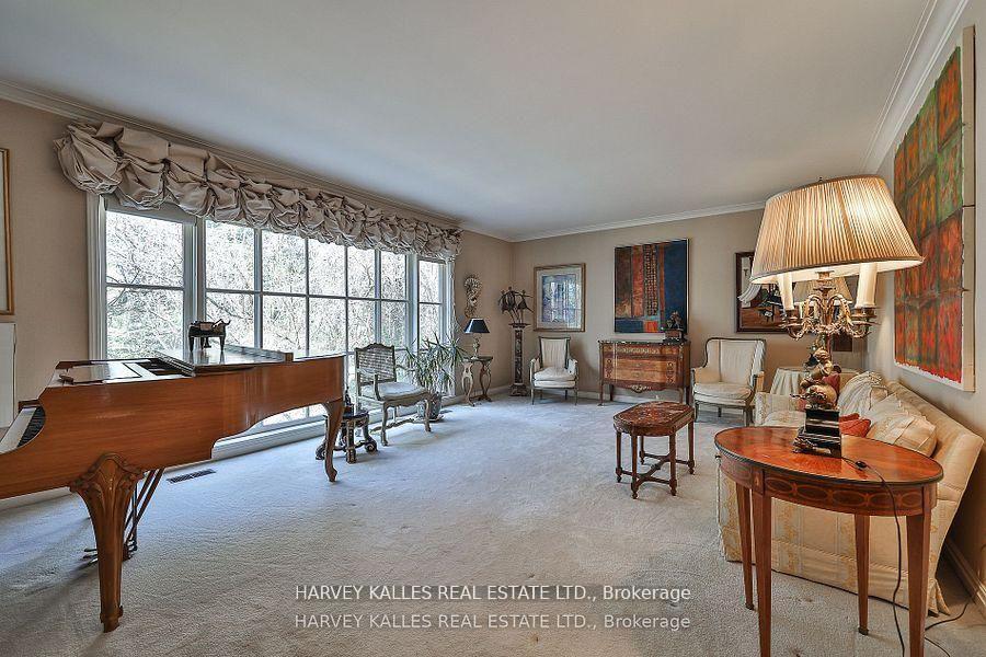 Photo 8 of 38 Fifeshire Road, North York, St. Andrew-Windfields — HOMEH