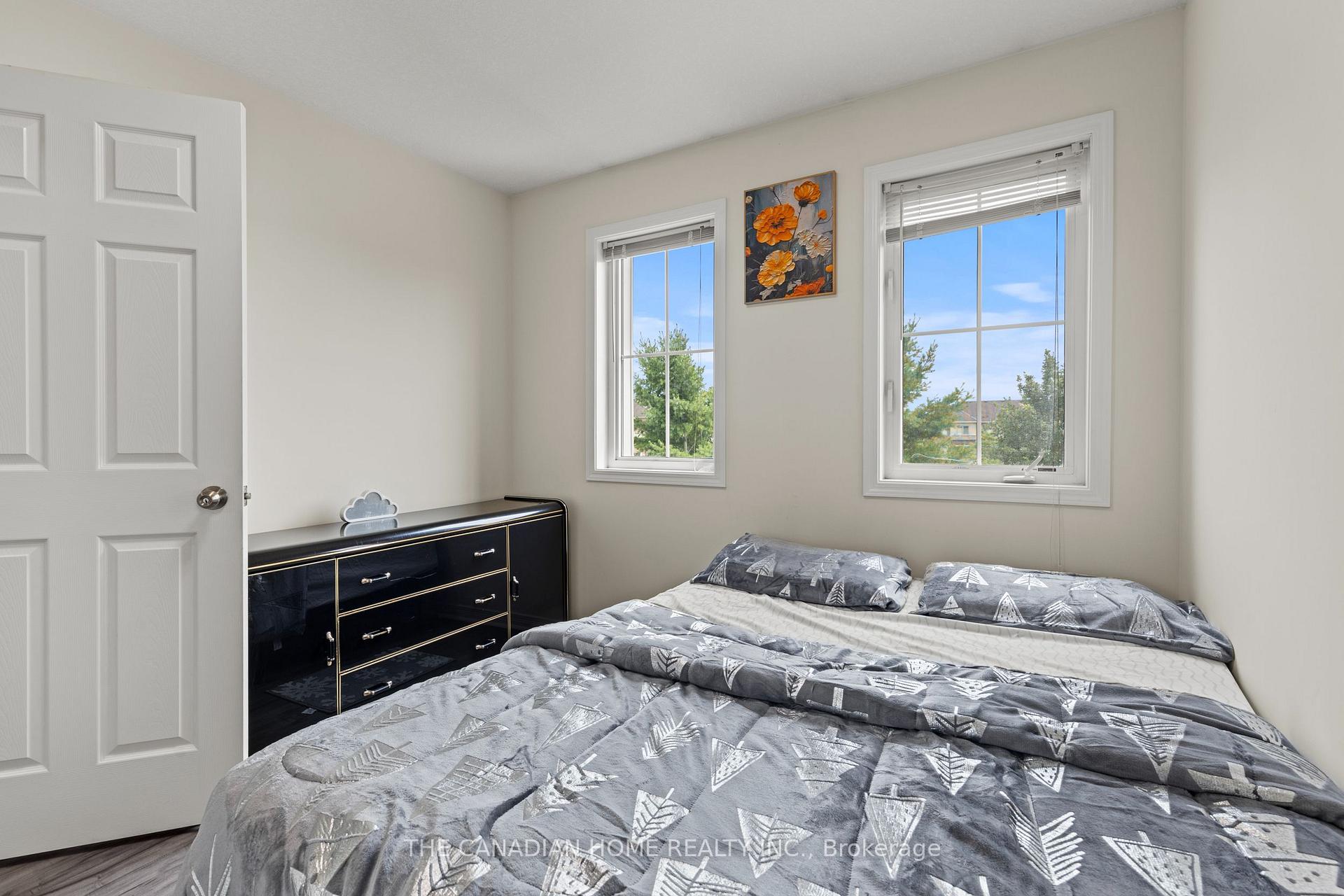 Photo 22 of 8470 Hickory Lane N, Niagara Falls, Brown — HOMEH