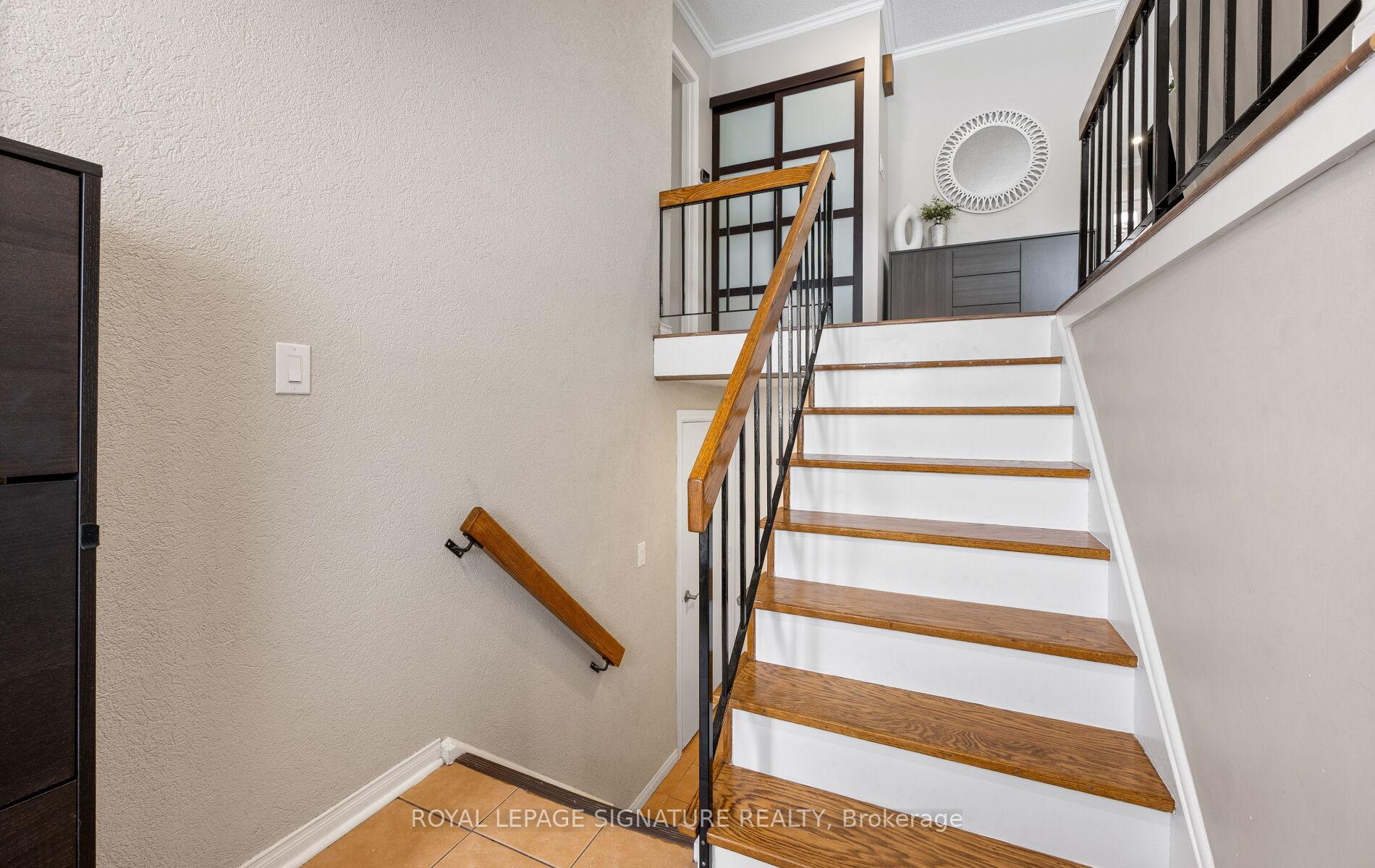 Photo 3 of 6943 Estoril Road, Mississauga, Meadowvale — HOMEH