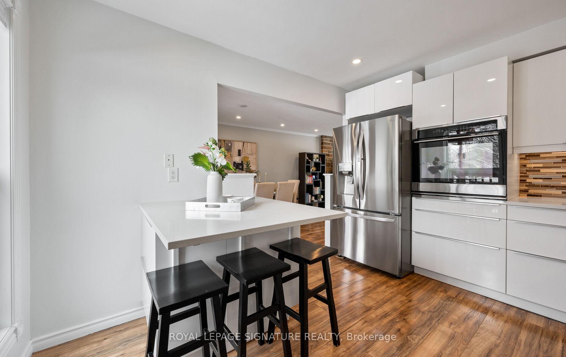 Photo 12 of 6943 Estoril Road, Mississauga, Meadowvale — HOMEH