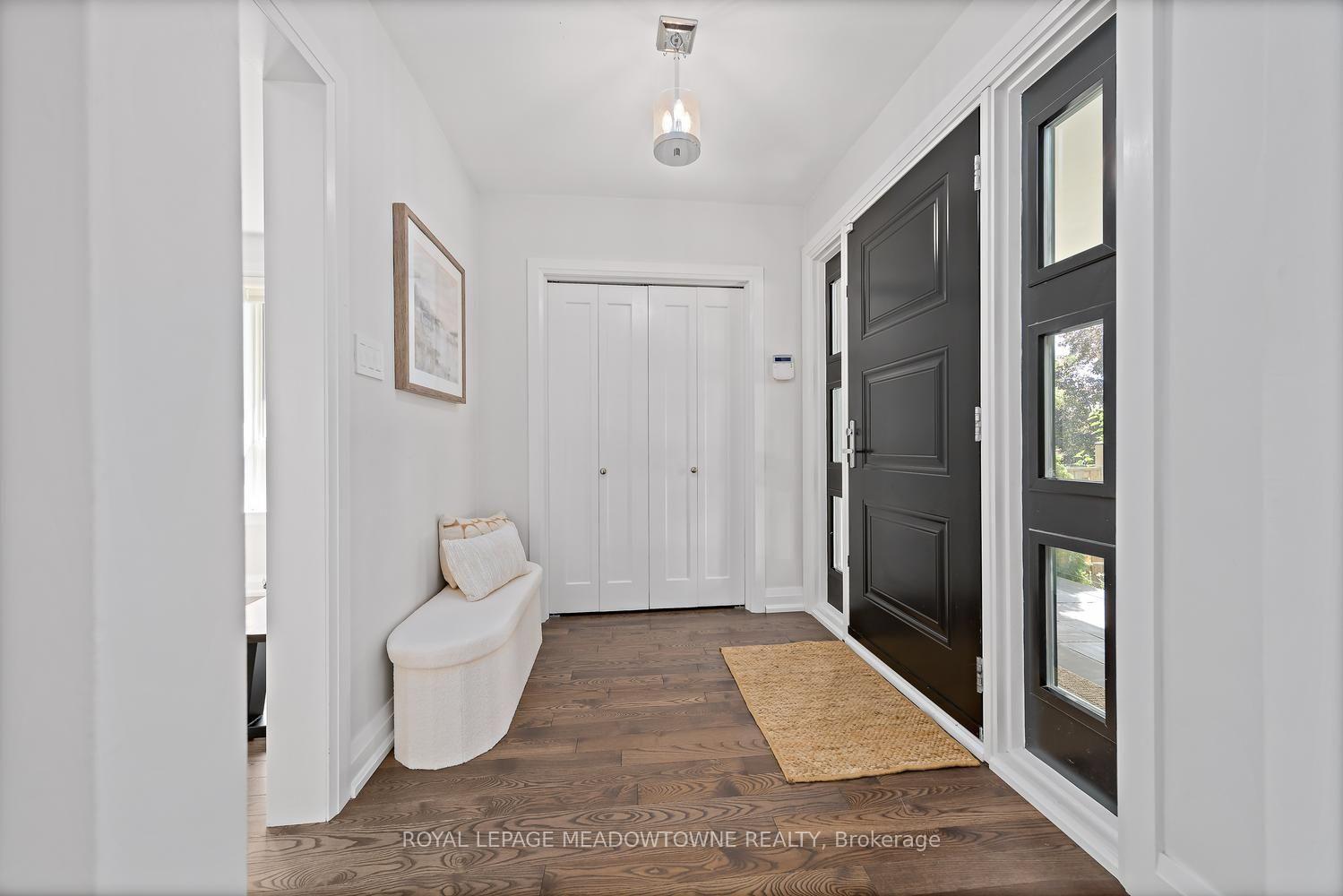 Photo 6 of 42 Oxenden Crescent, Etobicoke, Eringate-Centennial-West Deane — HOMEH