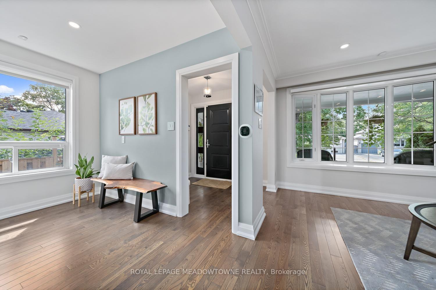 Photo 8 of 42 Oxenden Crescent, Etobicoke, Eringate-Centennial-West Deane — HOMEH