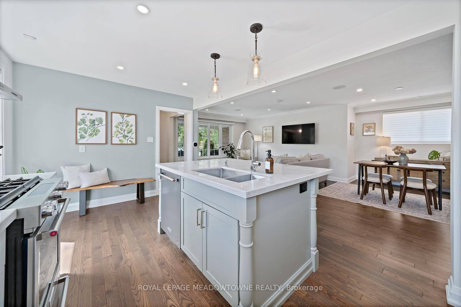 Photo 20 of 42 Oxenden Crescent, Etobicoke, Eringate-Centennial-West Deane — HOMEH