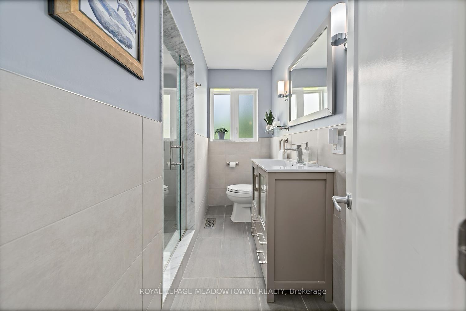 Photo 30 of 42 Oxenden Crescent, Etobicoke, Eringate-Centennial-West Deane — HOMEH