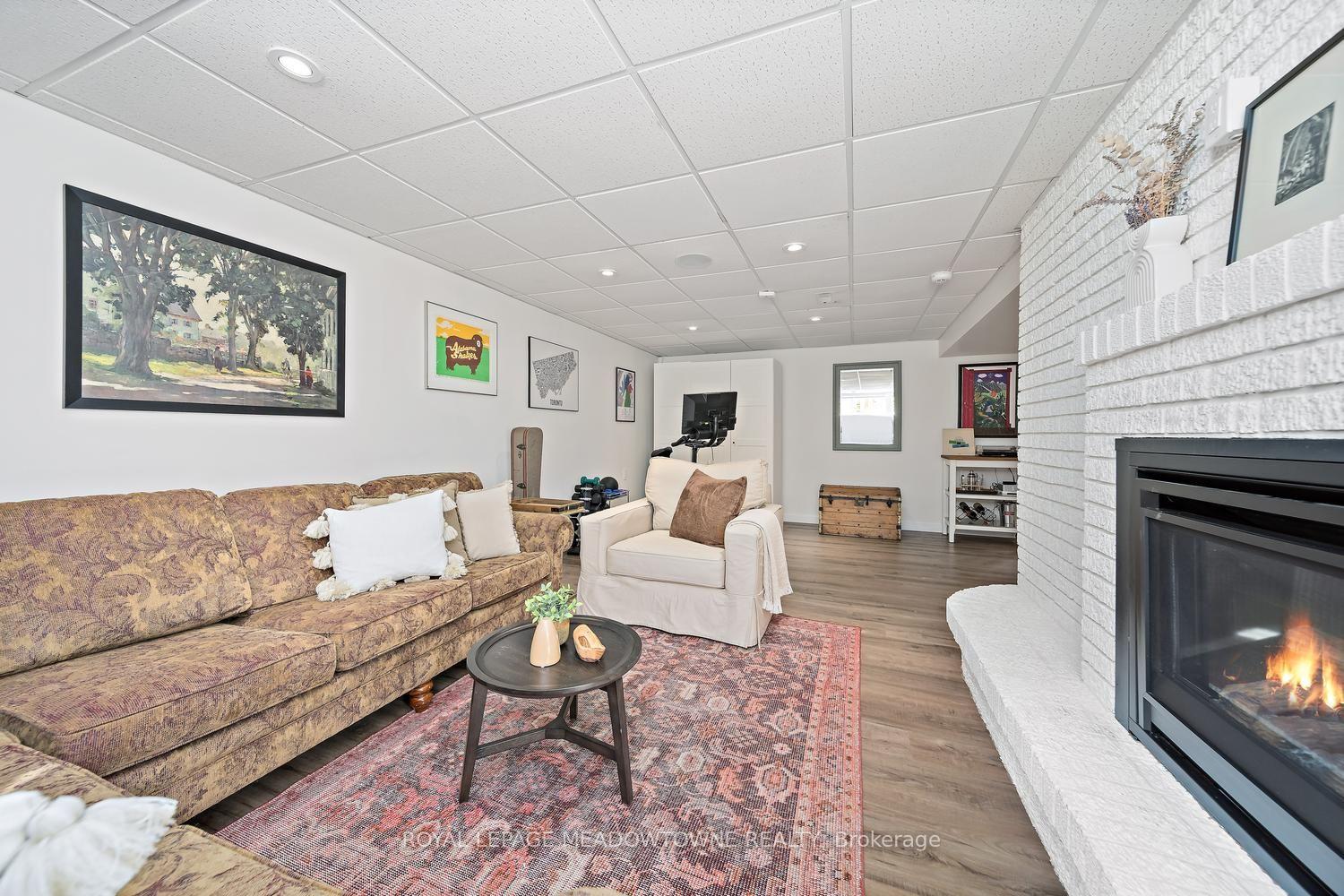 Photo 36 of 42 Oxenden Crescent, Etobicoke, Eringate-Centennial-West Deane — HOMEH