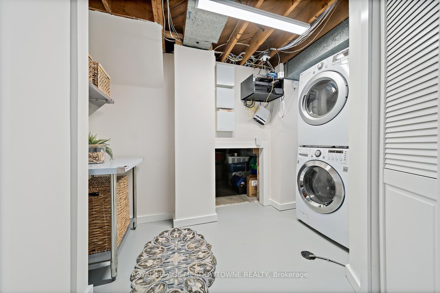 Photo 37 of 42 Oxenden Crescent, Etobicoke, Eringate-Centennial-West Deane — HOMEH