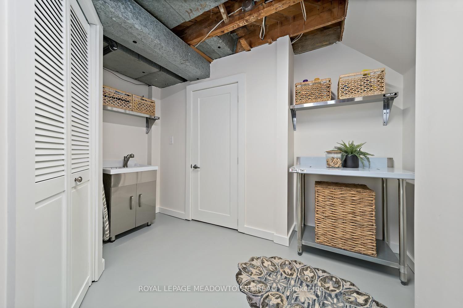 Photo 38 of 42 Oxenden Crescent, Etobicoke, Eringate-Centennial-West Deane — HOMEH