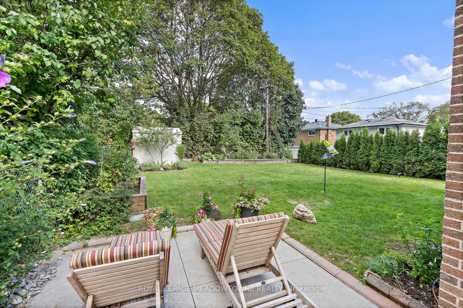 Photo 41 of 42 Oxenden Crescent, Etobicoke, Eringate-Centennial-West Deane — HOMEH
