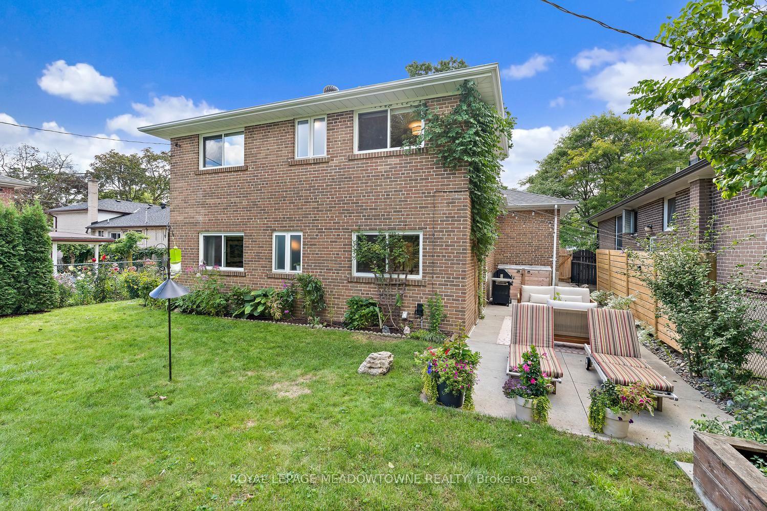 Photo 42 of 42 Oxenden Crescent, Etobicoke, Eringate-Centennial-West Deane — HOMEH
