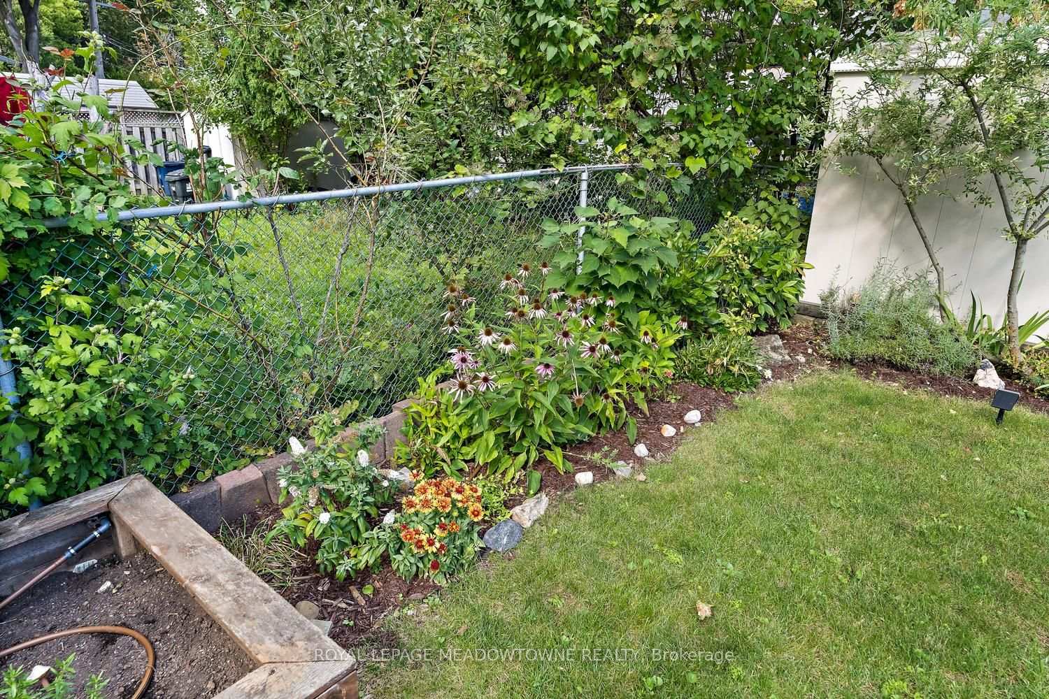 Photo 46 of 42 Oxenden Crescent, Etobicoke, Eringate-Centennial-West Deane — HOMEH