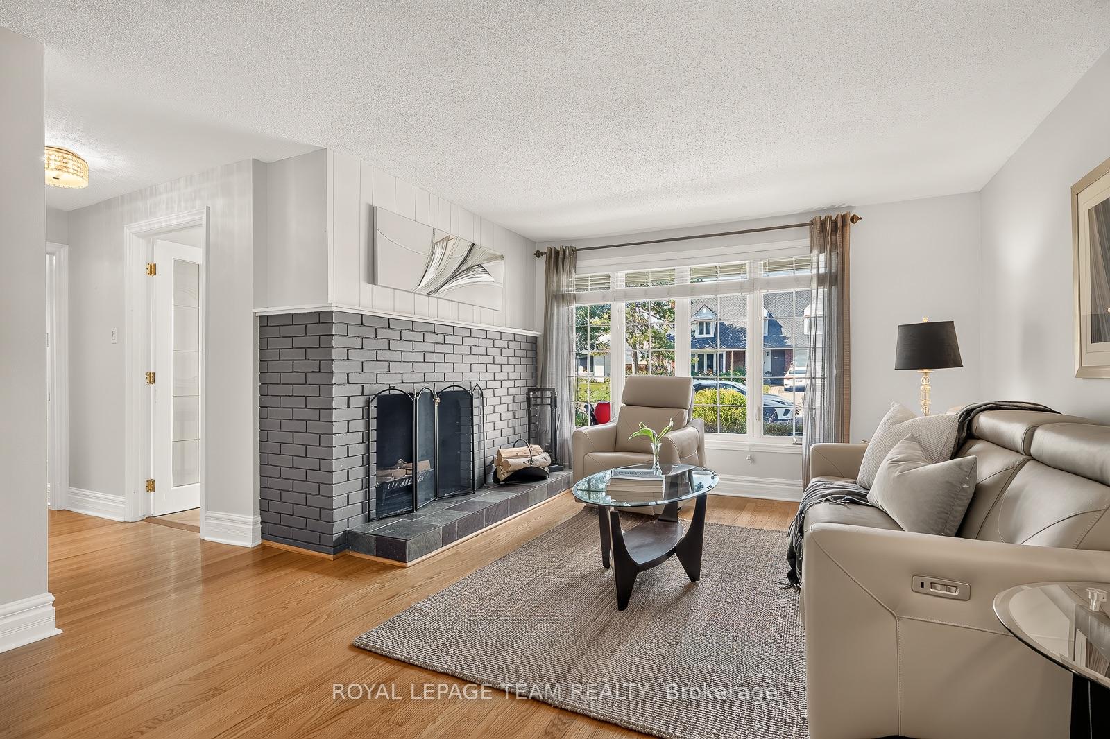 Photo 6 of 1840 Appleford Street, Ottawa, Beacon Hill South — HOMEH