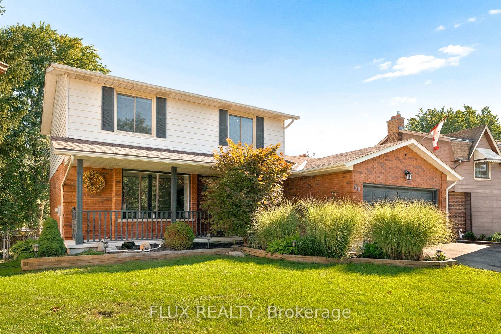 Photo 4 of 60 Cherrytree Court, Kitchener, Forest Heights — HOMEH