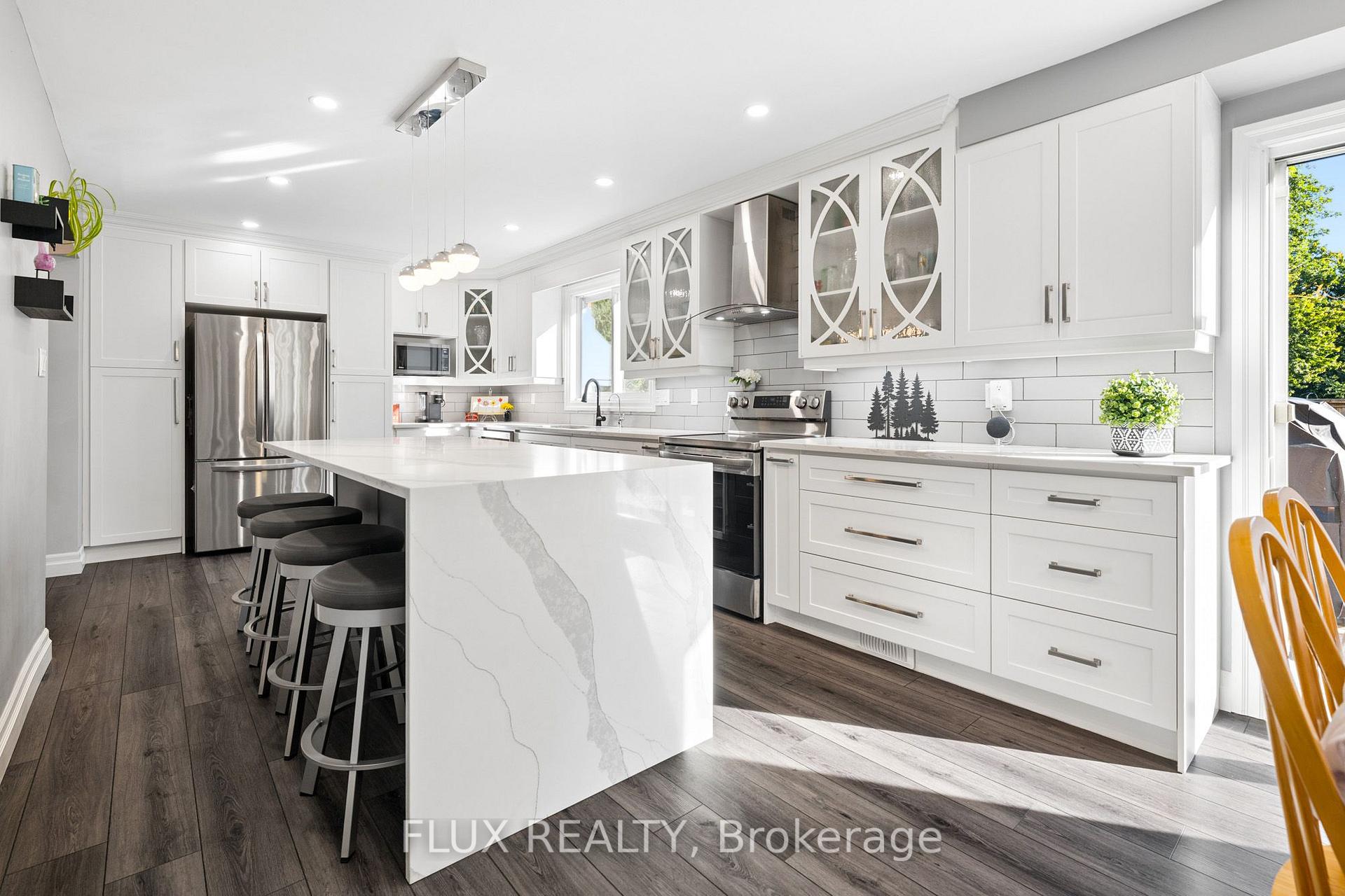 Photo 12 of 60 Cherrytree Court, Kitchener, Forest Heights — HOMEH