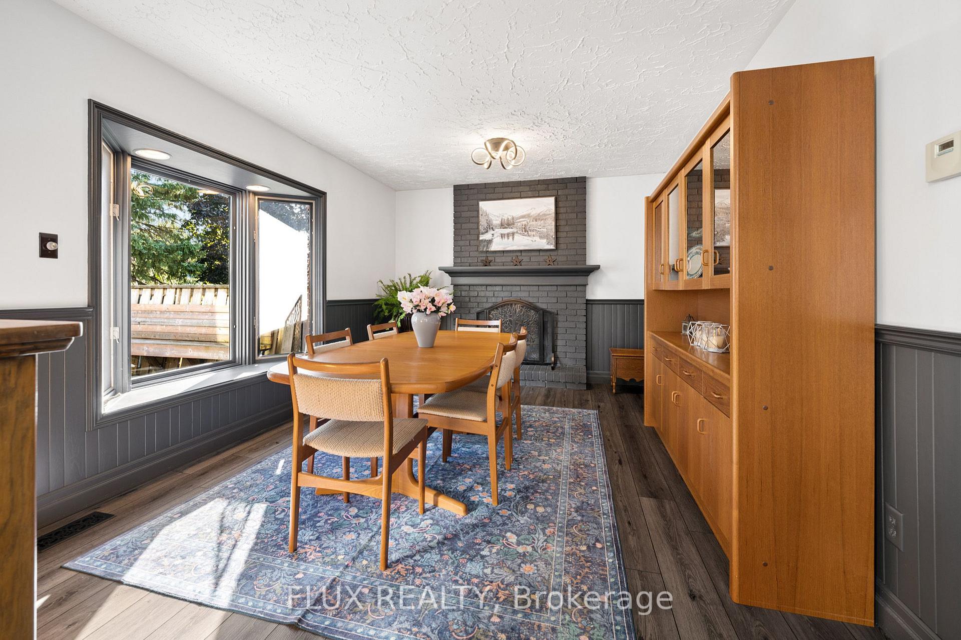 Photo 16 of 60 Cherrytree Court, Kitchener, Forest Heights — HOMEH