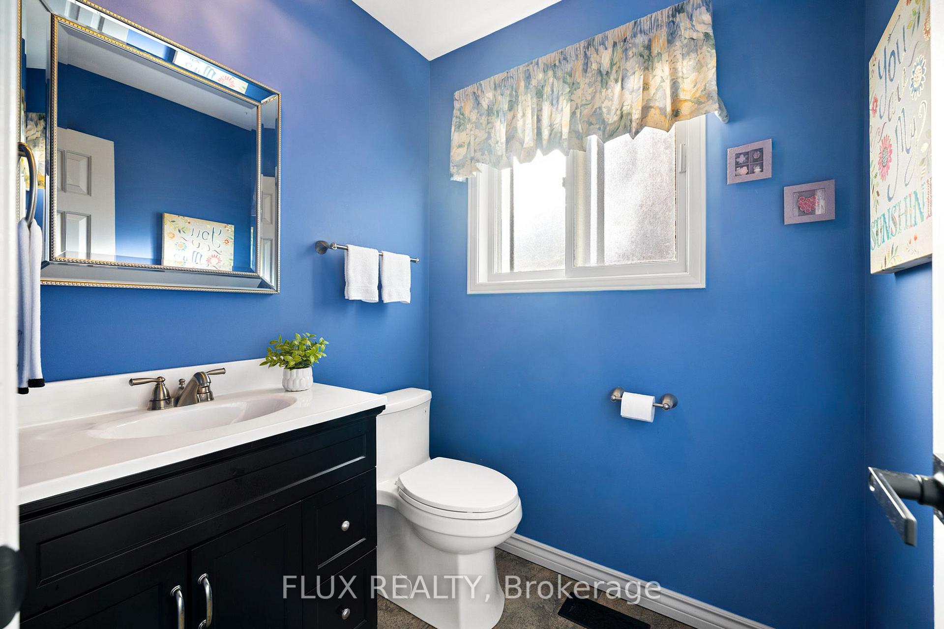 Photo 19 of 60 Cherrytree Court, Kitchener, Forest Heights — HOMEH