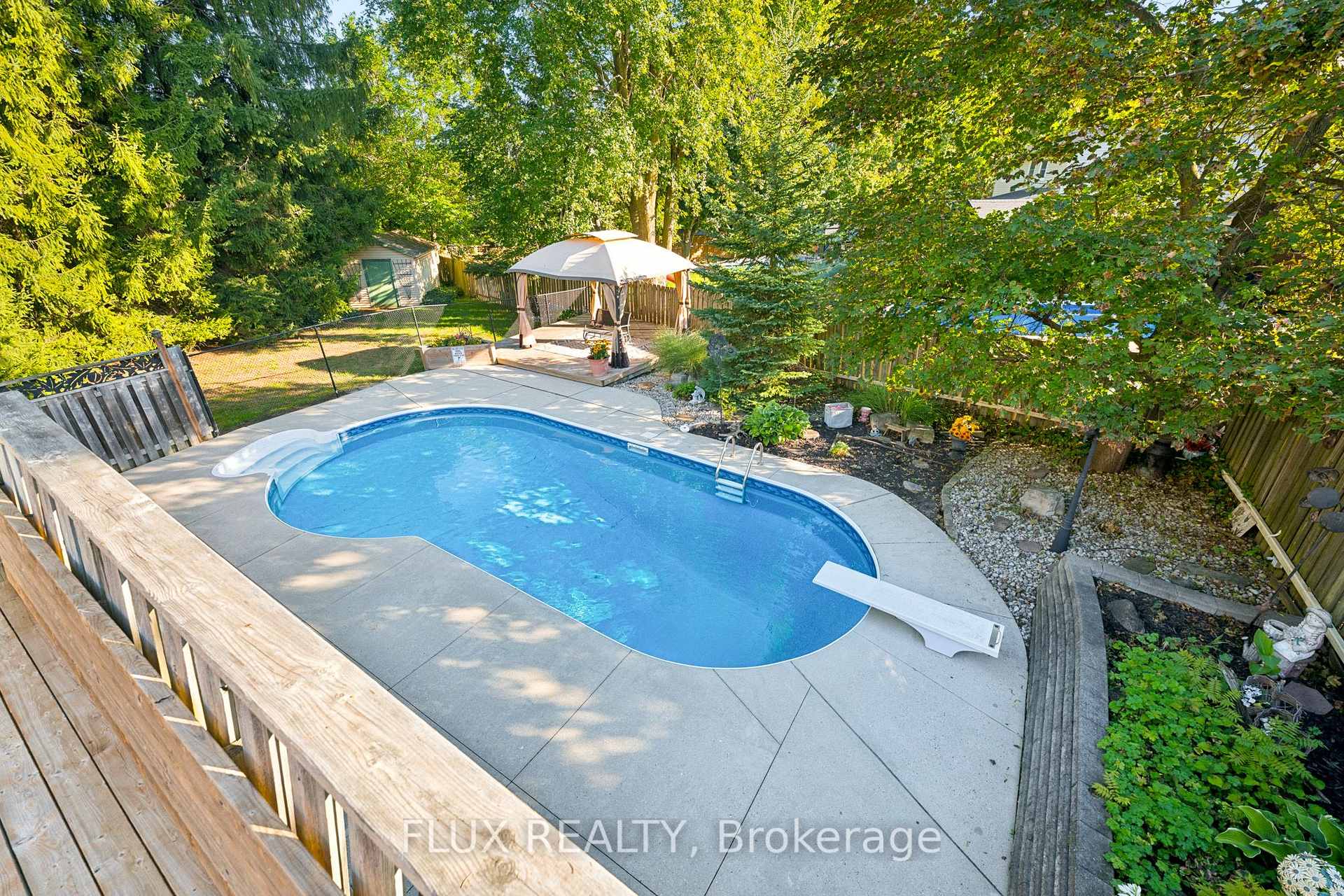 Photo 23 of 60 Cherrytree Court, Kitchener, Forest Heights — HOMEH