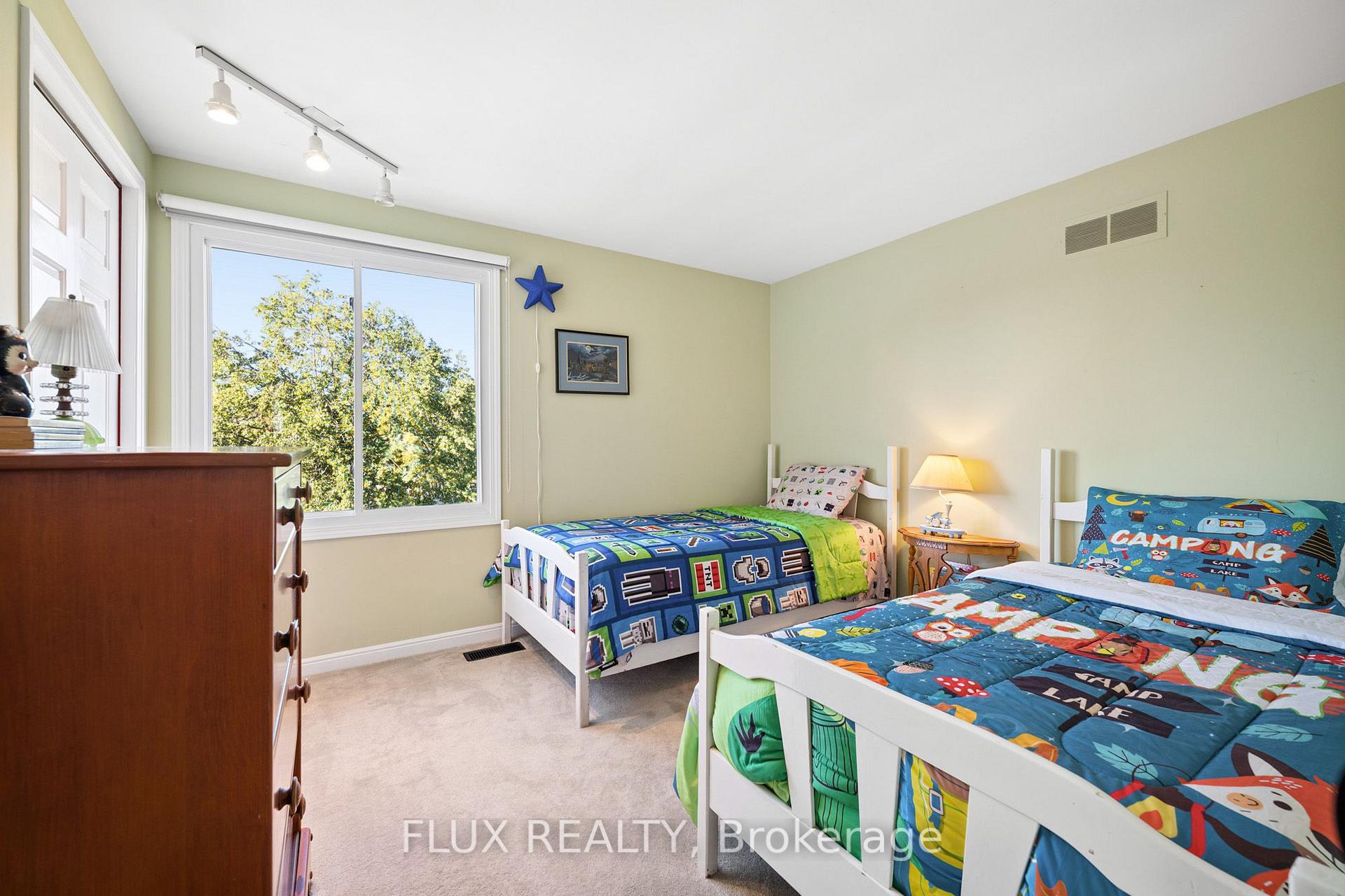 Photo 26 of 60 Cherrytree Court, Kitchener, Forest Heights — HOMEH