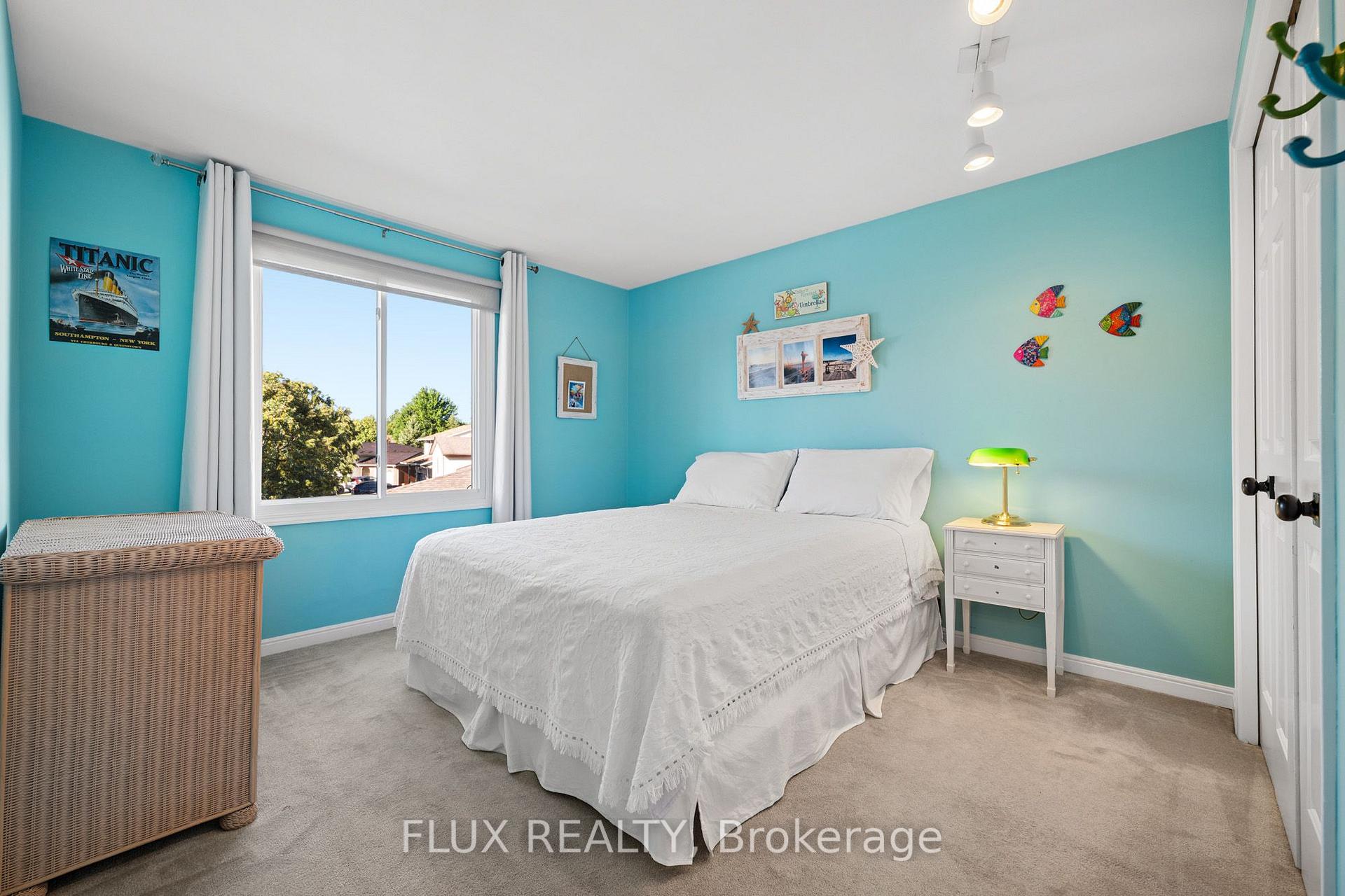 Photo 27 of 60 Cherrytree Court, Kitchener, Forest Heights — HOMEH