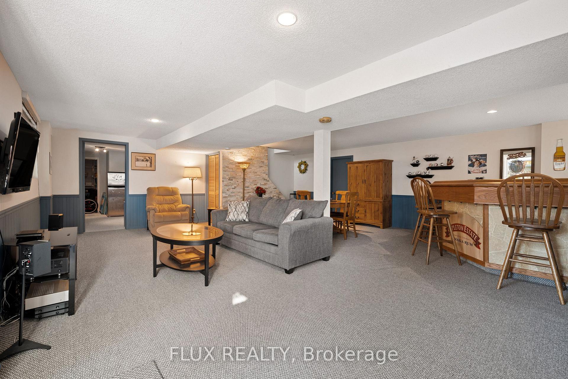 Photo 33 of 60 Cherrytree Court, Kitchener, Forest Heights — HOMEH