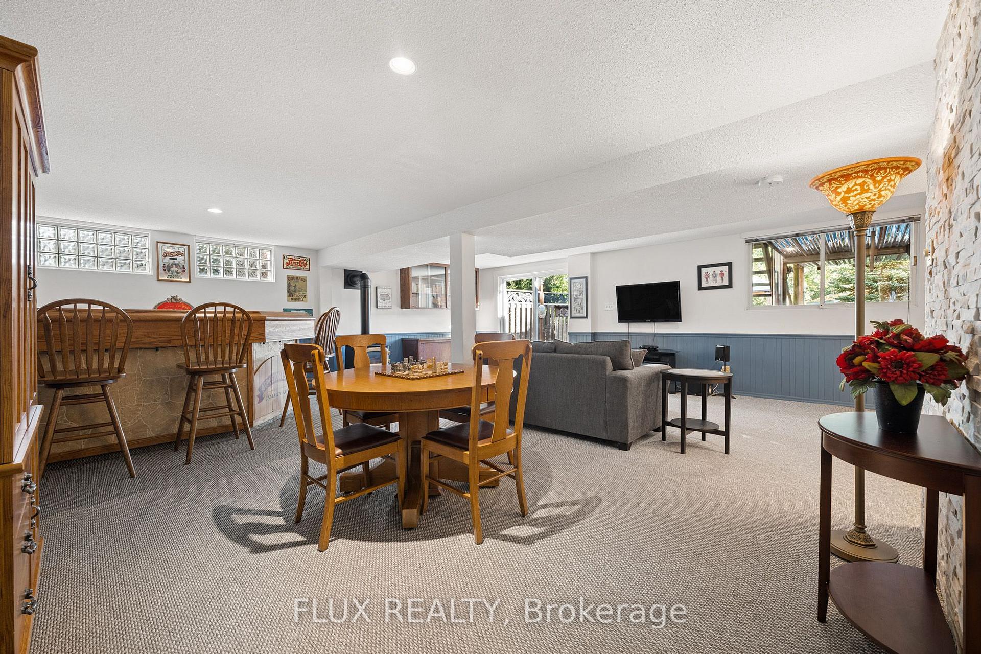 Photo 35 of 60 Cherrytree Court, Kitchener, Forest Heights — HOMEH