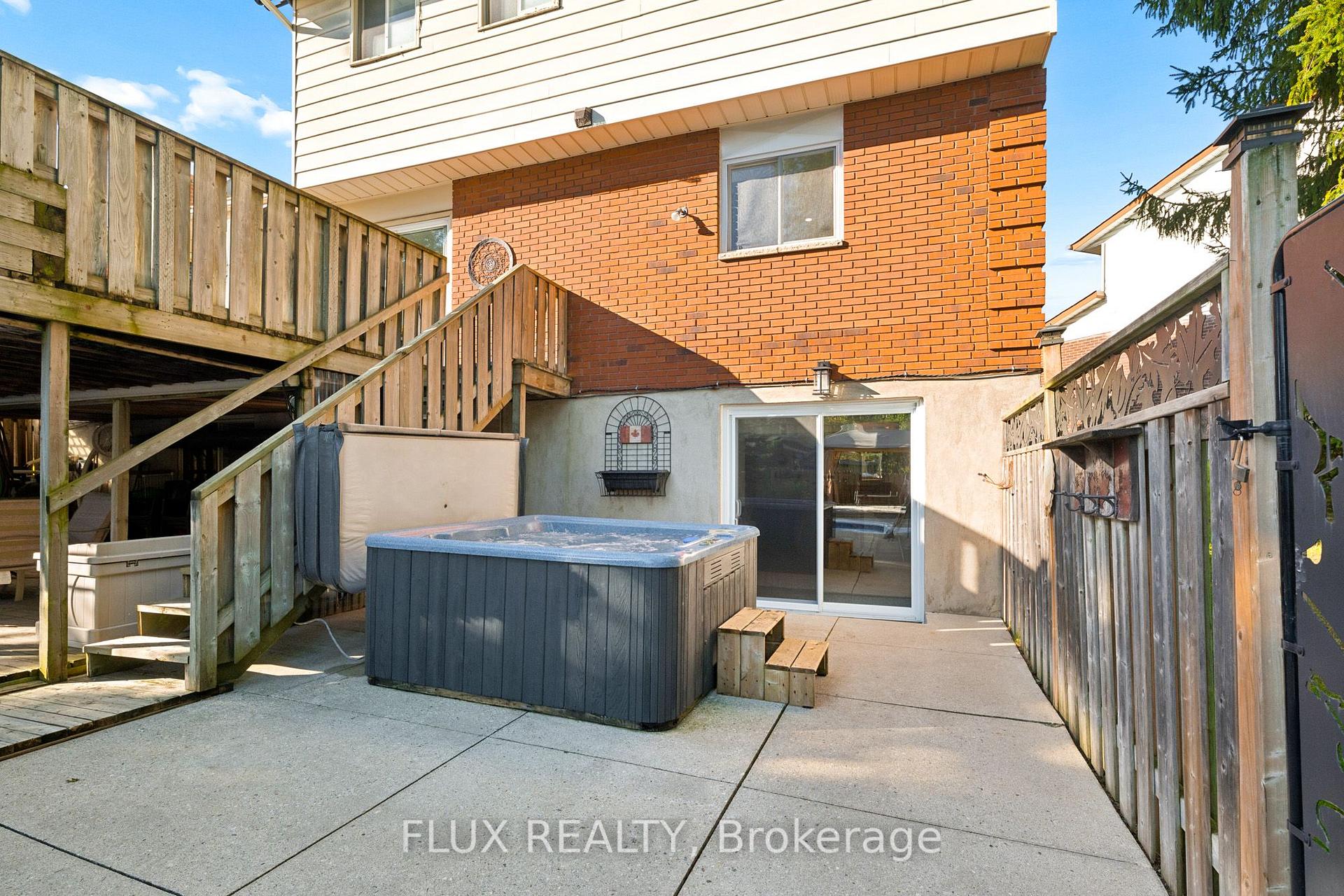 Photo 39 of 60 Cherrytree Court, Kitchener, Forest Heights — HOMEH
