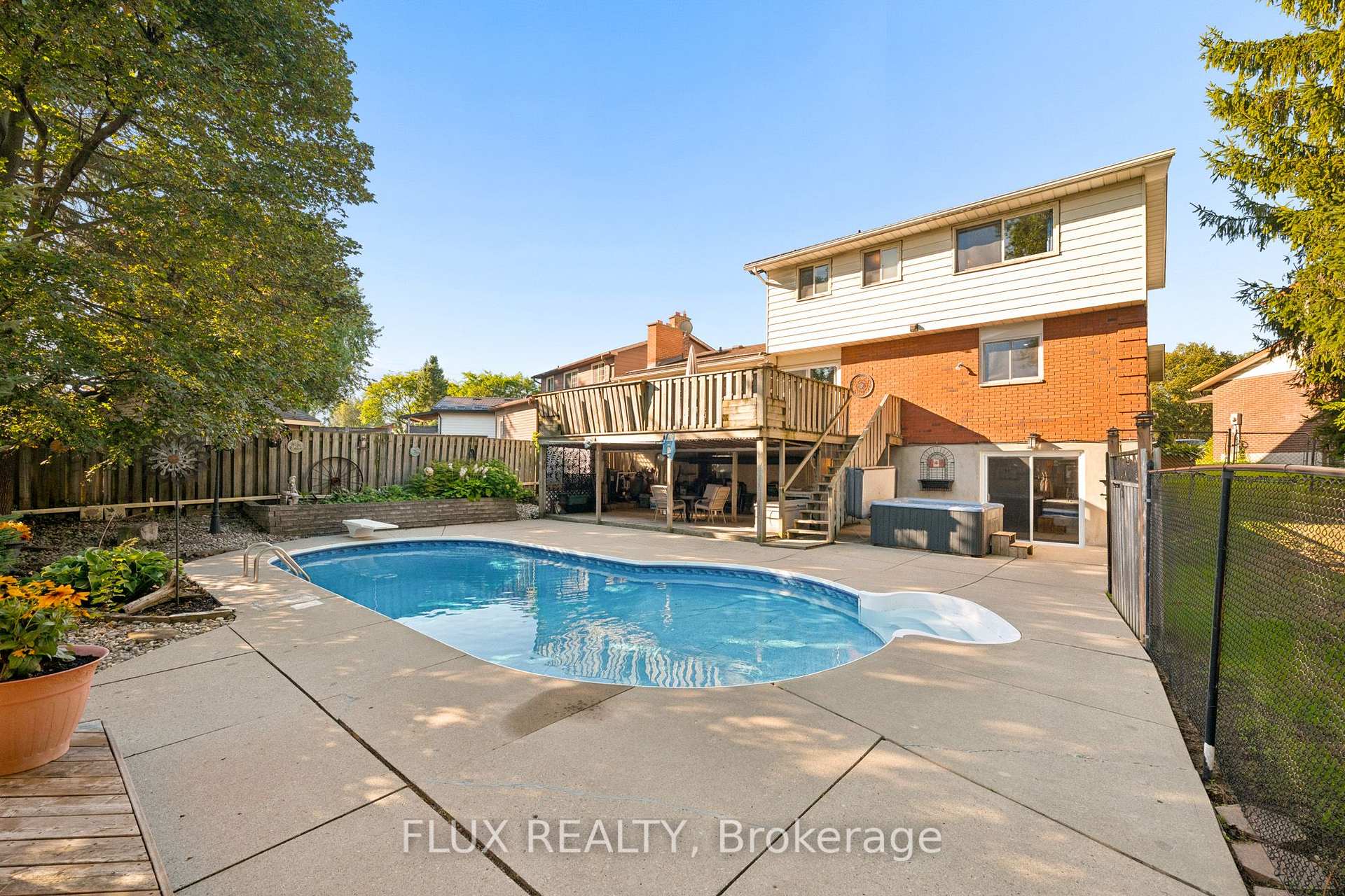 Photo 45 of 60 Cherrytree Court, Kitchener, Forest Heights — HOMEH
