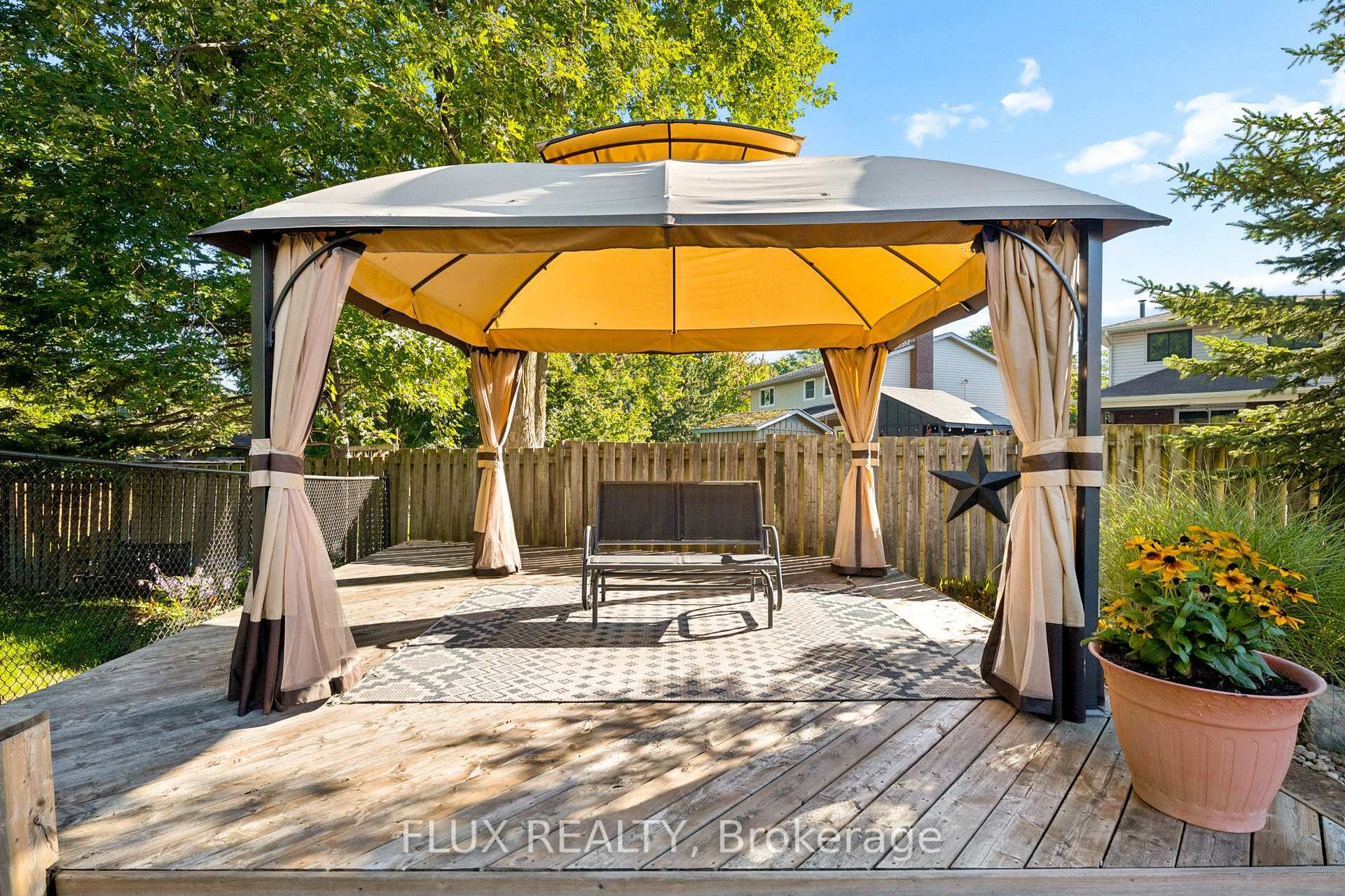Photo 46 of 60 Cherrytree Court, Kitchener, Forest Heights — HOMEH