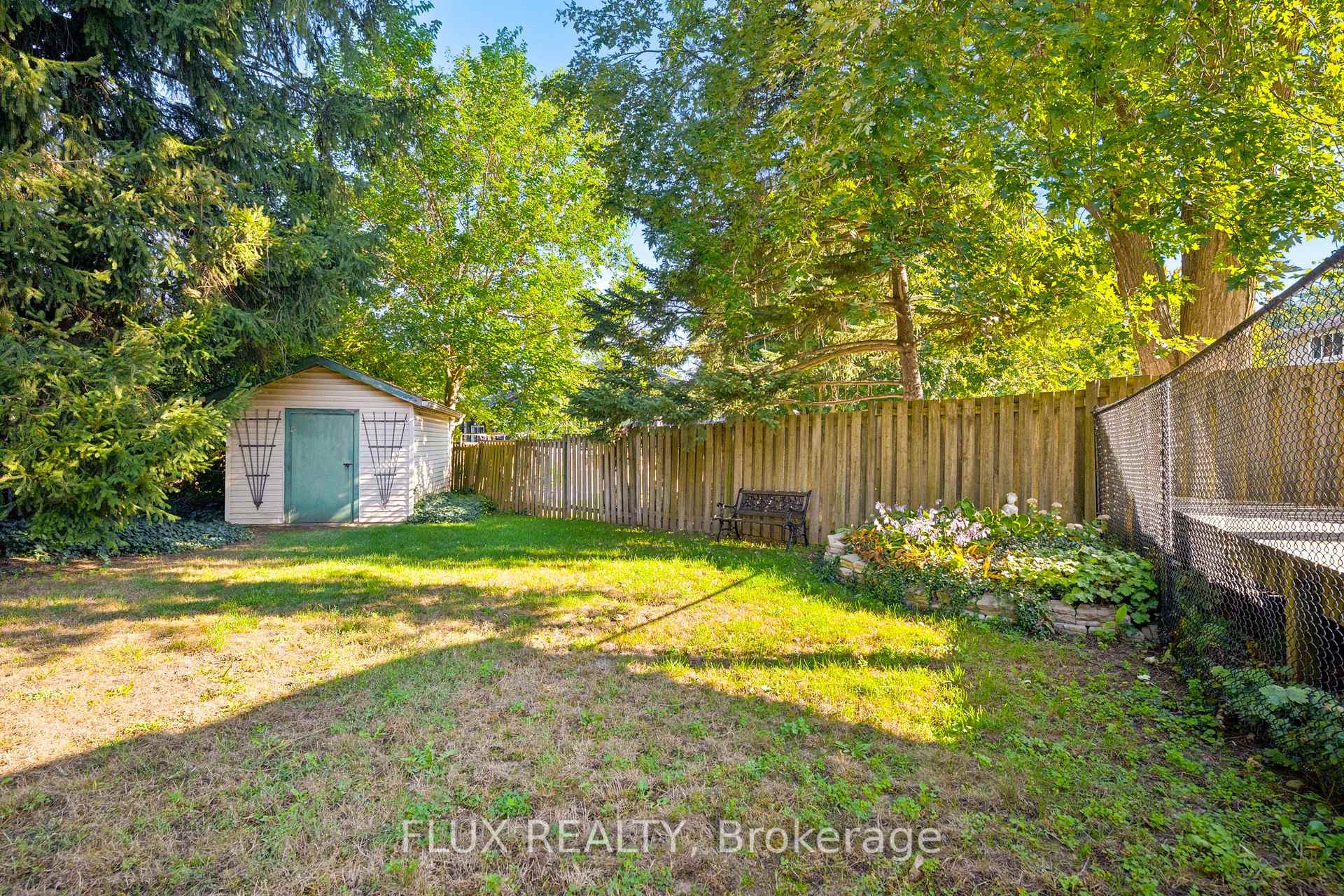 Photo 47 of 60 Cherrytree Court, Kitchener, Forest Heights — HOMEH