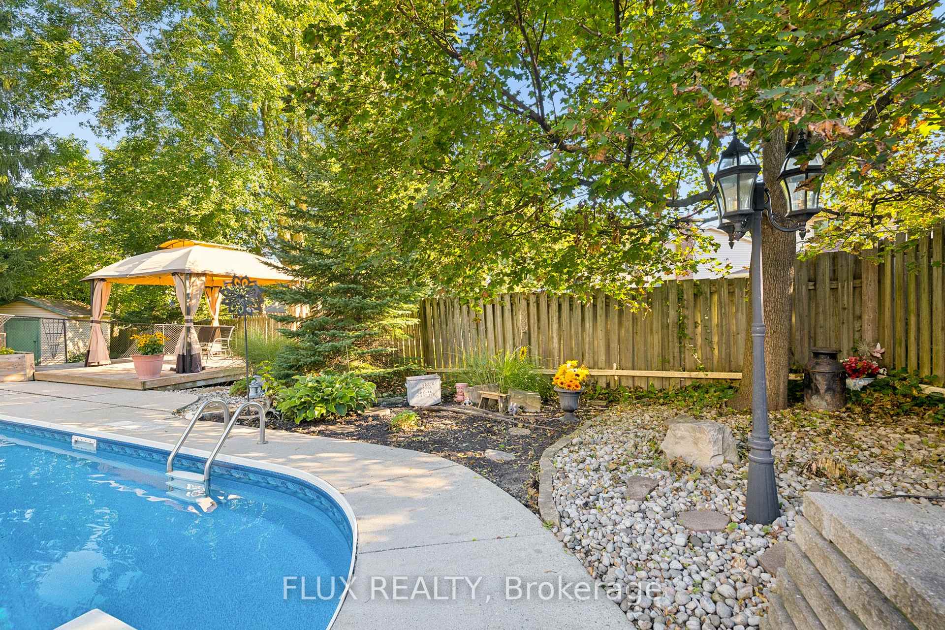 Photo 50 of 60 Cherrytree Court, Kitchener, Forest Heights — HOMEH