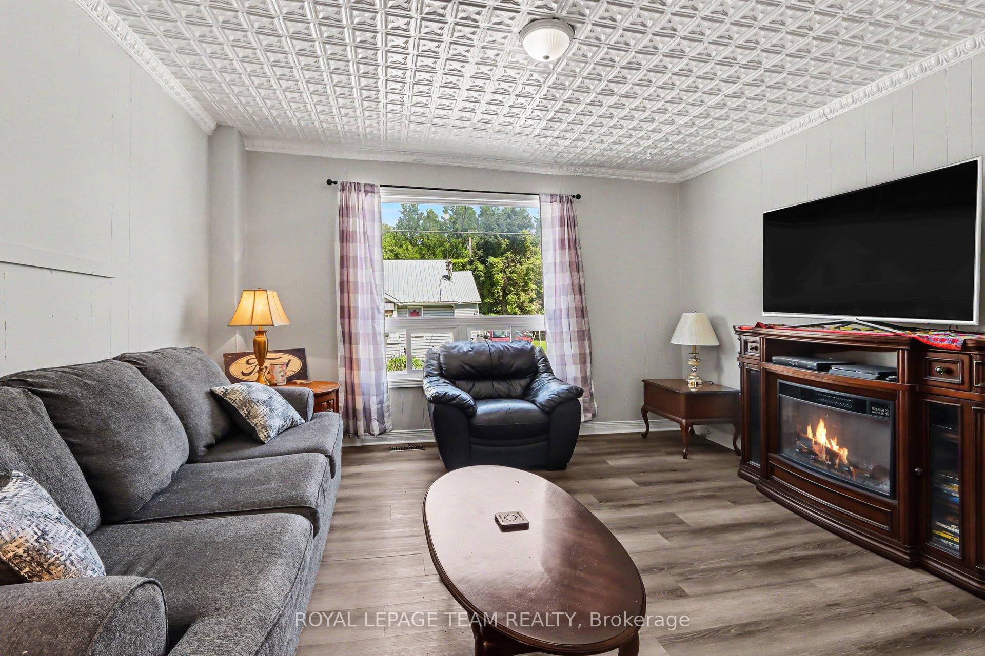 Photo 4 of 10486 Clark Road, North Dundas, North Dundas (Mountain) Twp — HOMEH