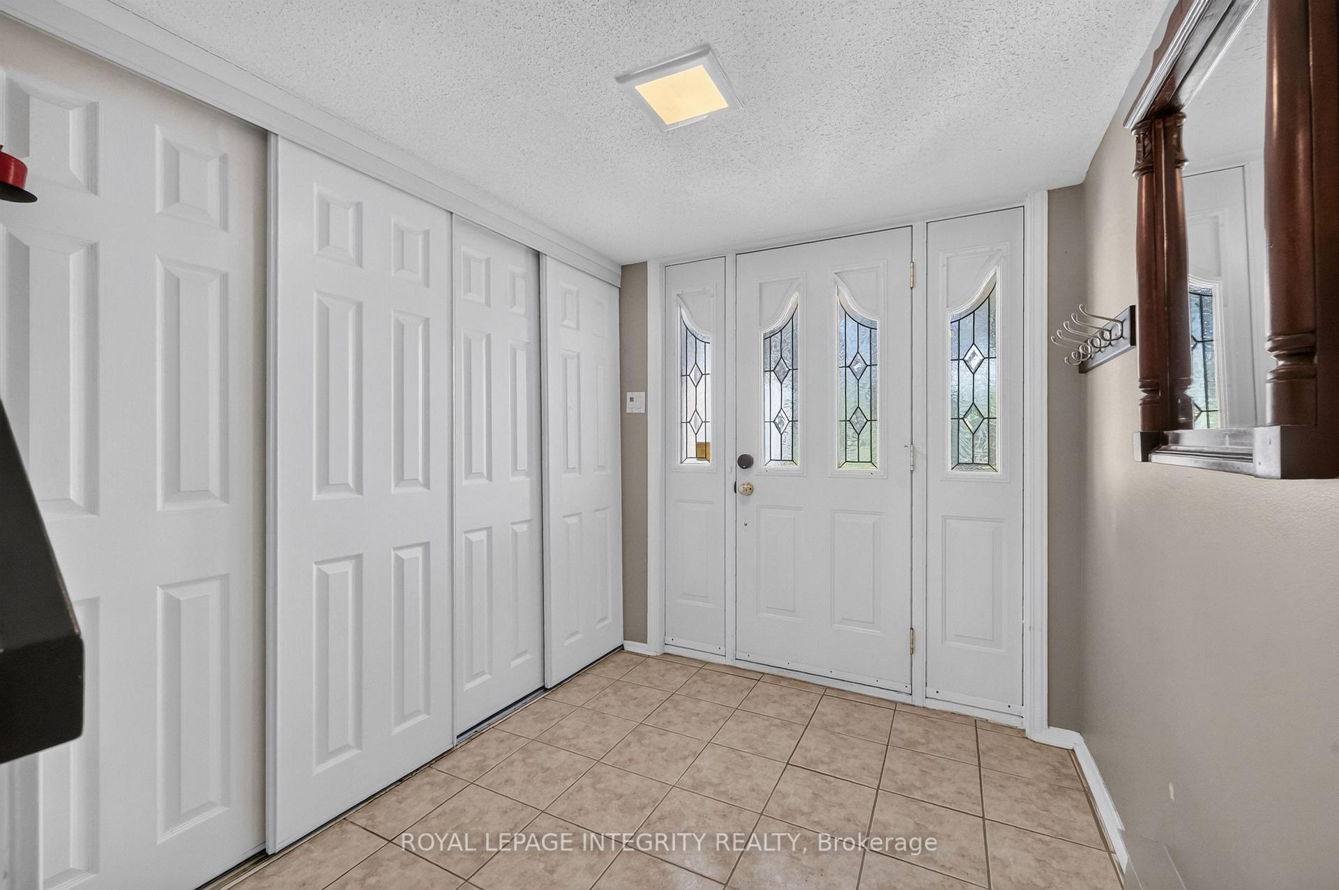 Photo 3 of 6875 Du Bois Avenue, Ottawa, Convent Glen North — HOMEH