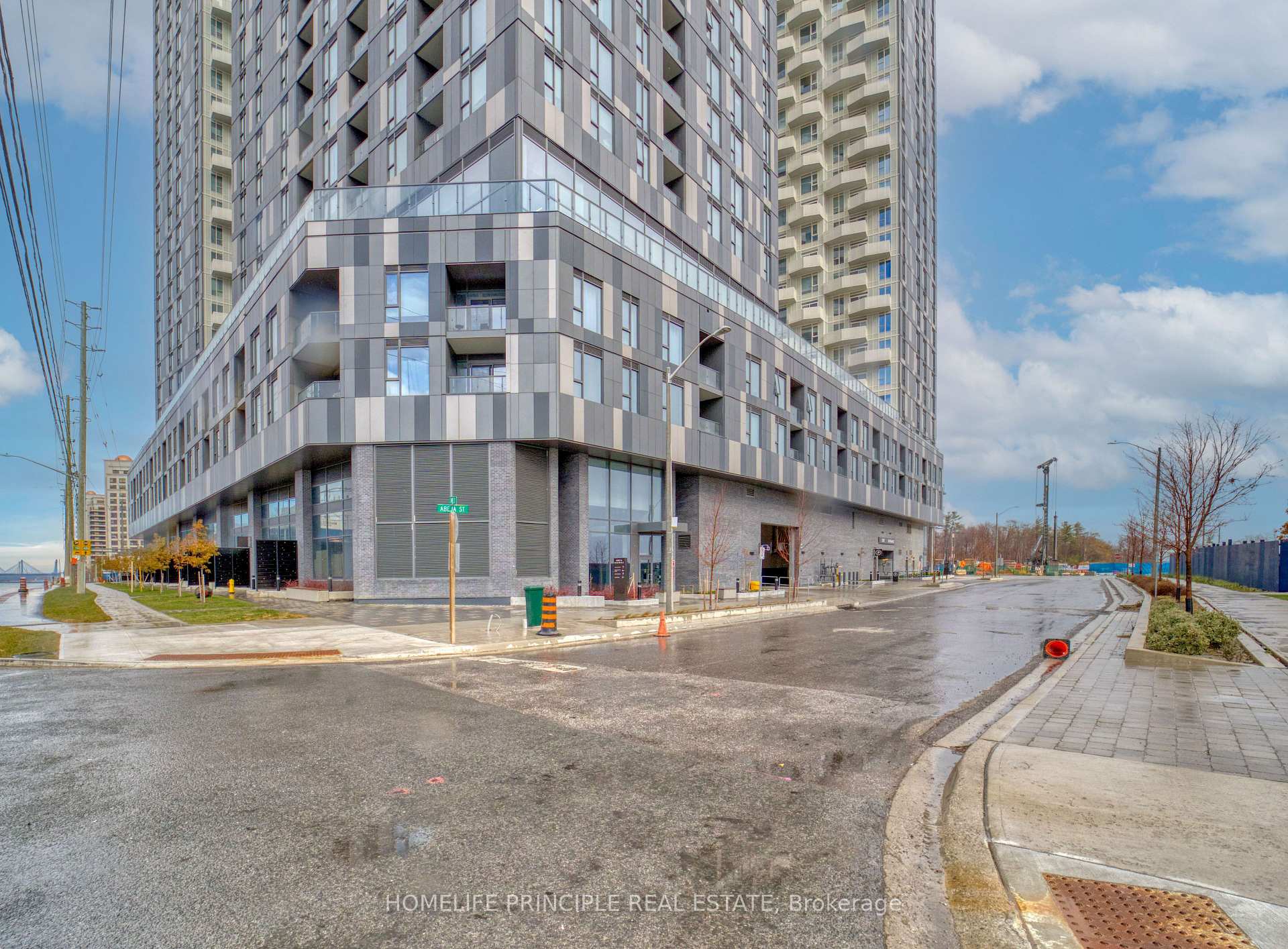 Photo 6 of Unit 1327, 498 Caldari Road, Vaughan, Concord — HOMEH