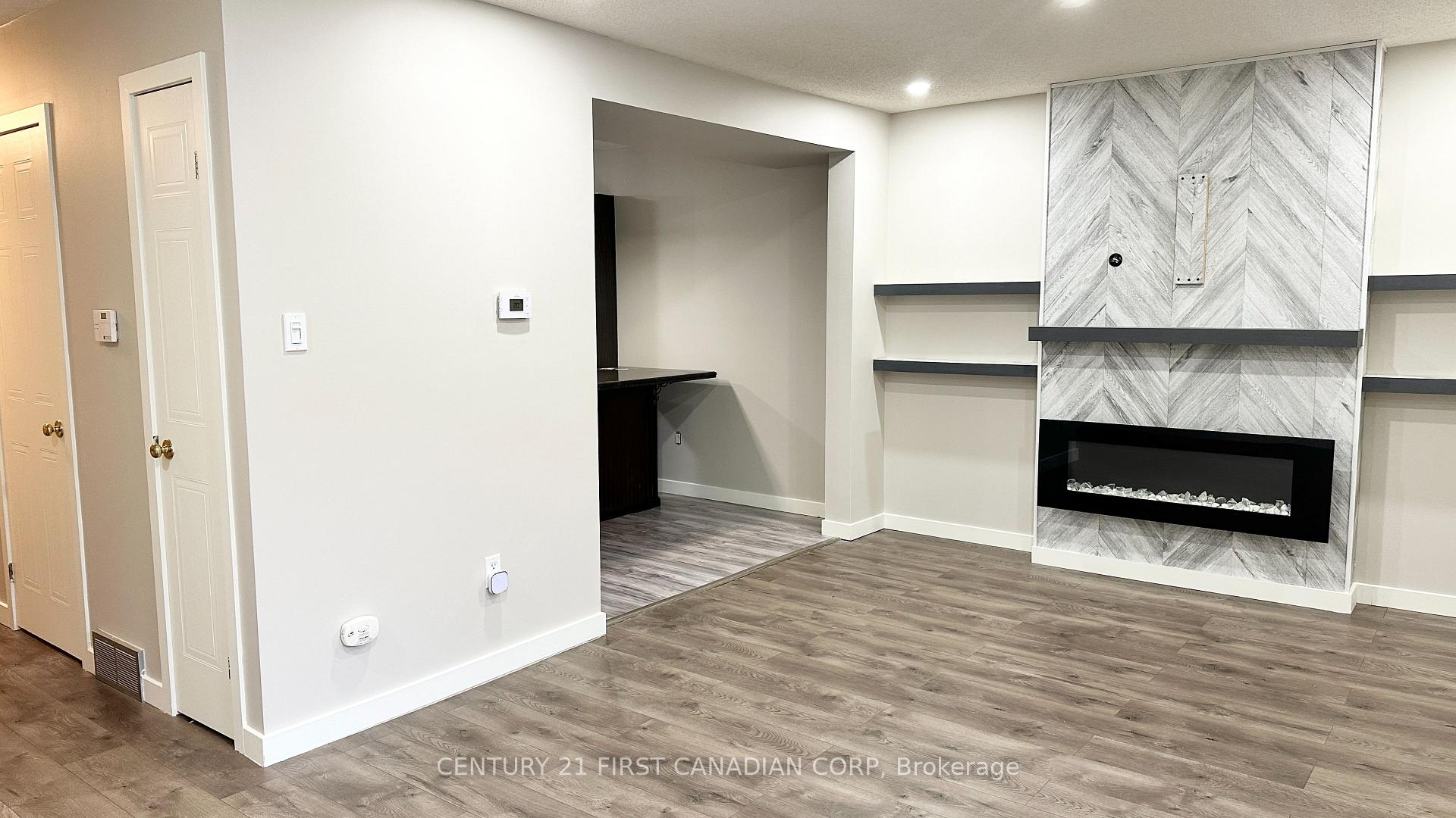 Photo 11 of Unit 46, 217 Martinet Avenue, London, East I — HOMEH