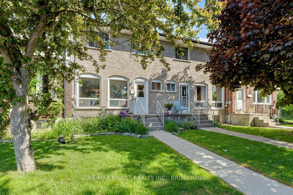 Photo 4 of Unit 14, 30 Addington Street, Loyalist, Amherstview — HOMEH