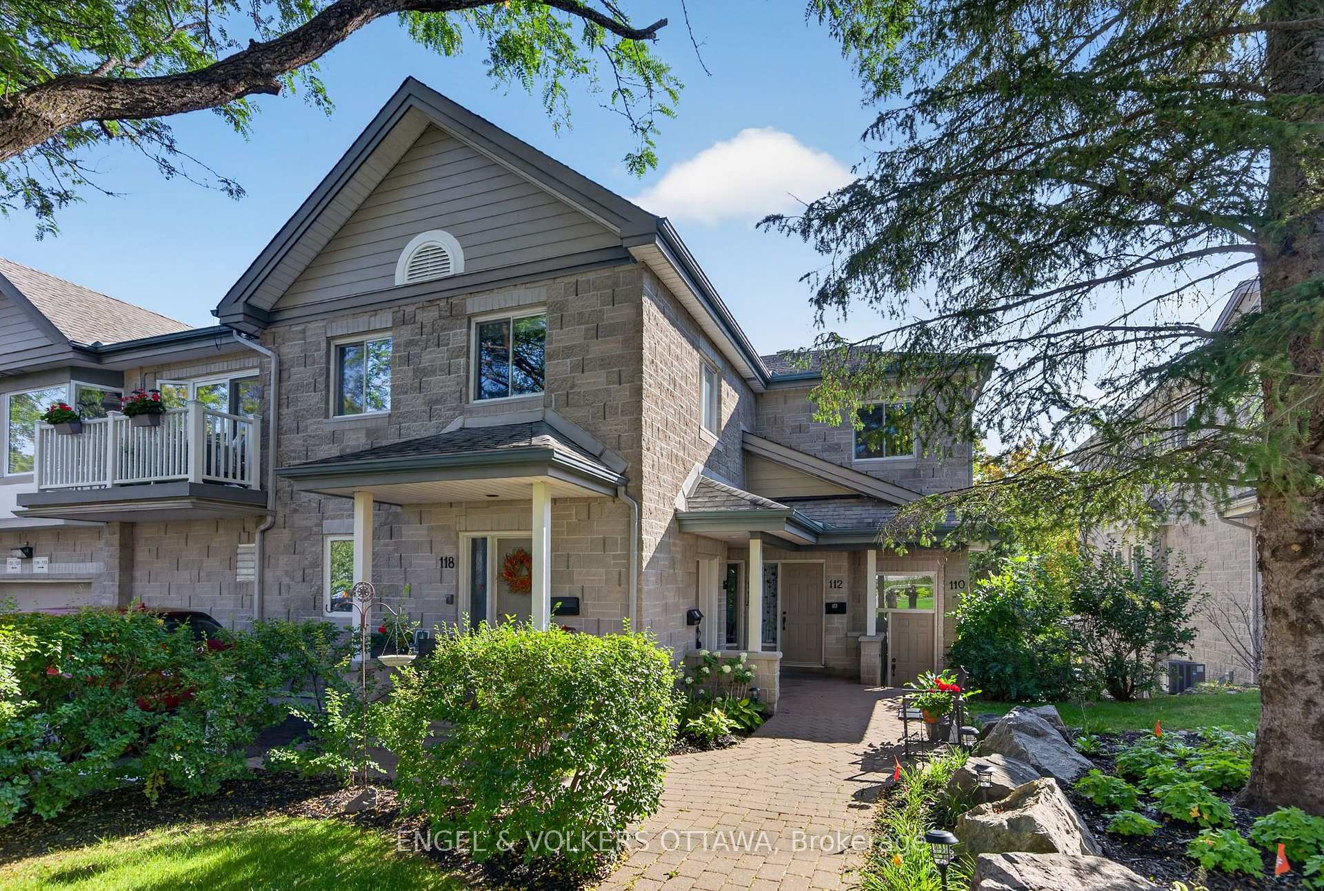 Photo 1 of 116 Robson Court, Ottawa, Kanata - Kanata Lakes/Heritage Hills — HOMEH