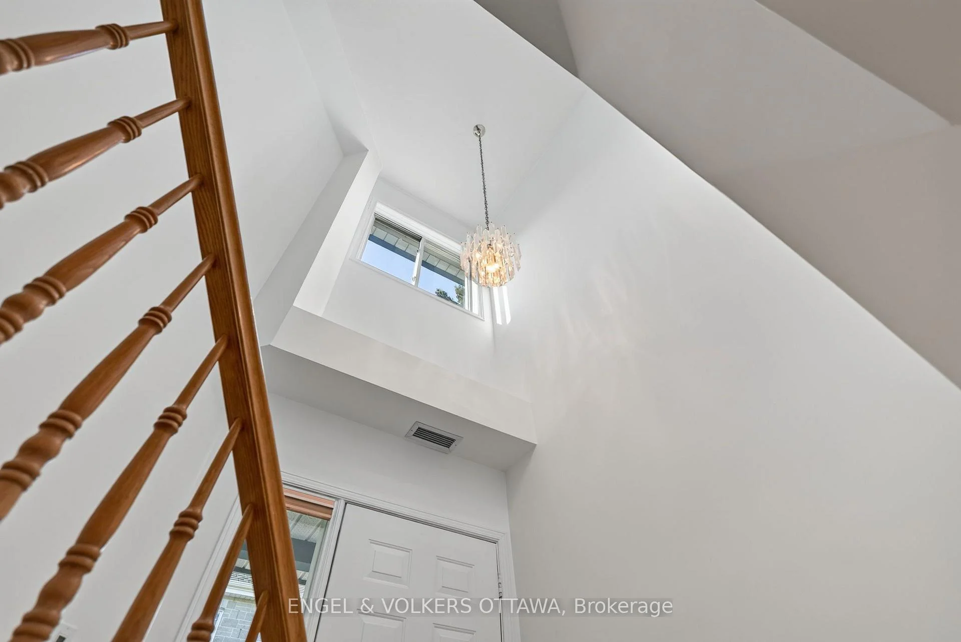 Photo 9 of 116 Robson Court, Ottawa, Kanata - Kanata Lakes/Heritage Hills — HOMEH