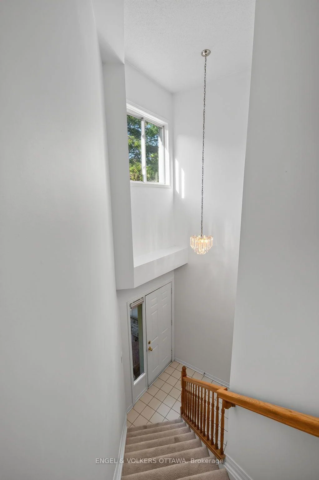 Photo 10 of 116 Robson Court, Ottawa, Kanata - Kanata Lakes/Heritage Hills — HOMEH