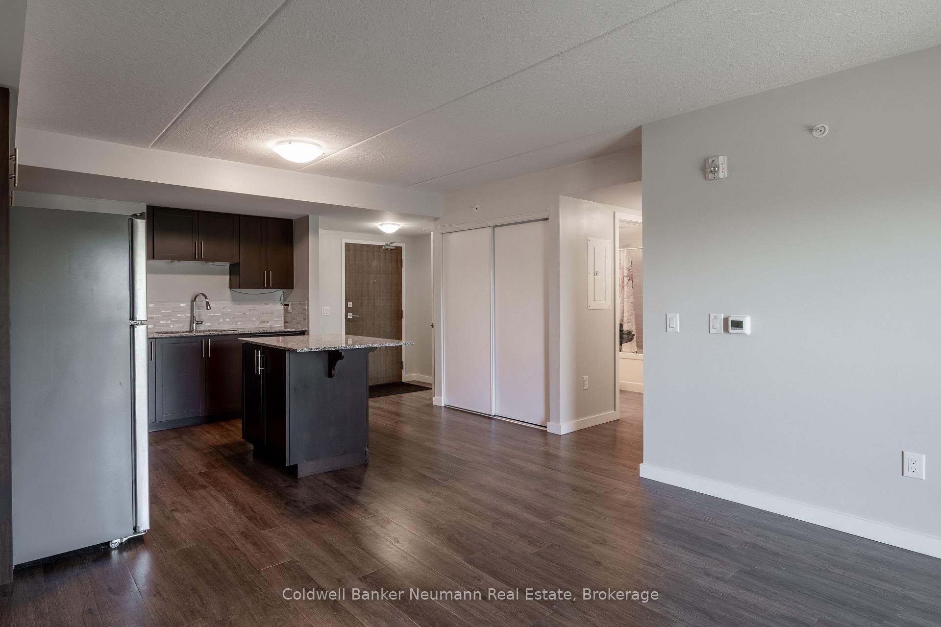 Photo 8 of Unit 212, 25 Kay Crescent, Guelph, Pineridge/Westminster Woods — HOMEH