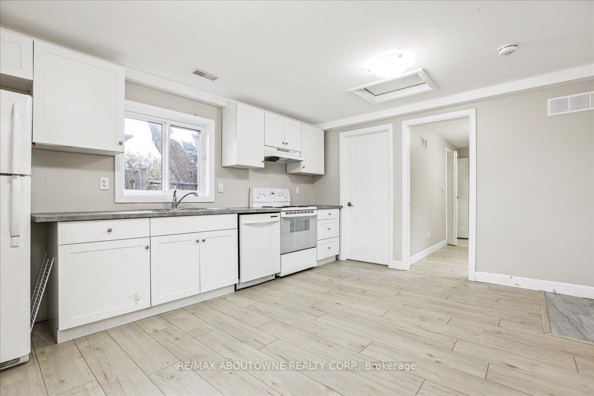 Photo 6 of 19 Bailey Street, St. Catharines, Western Hill — HOMEH