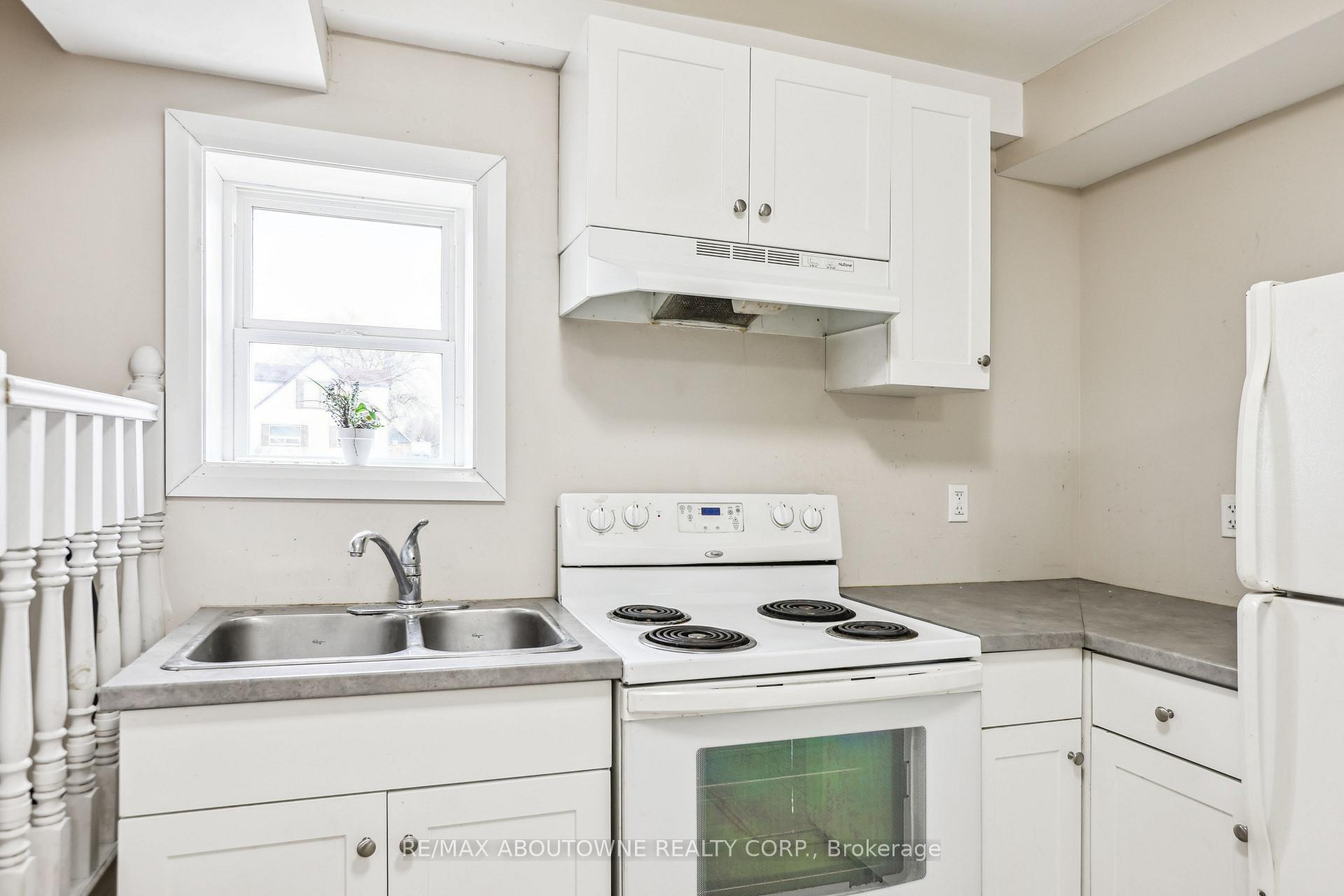 Photo 15 of 19 Bailey Street, St. Catharines, Western Hill — HOMEH