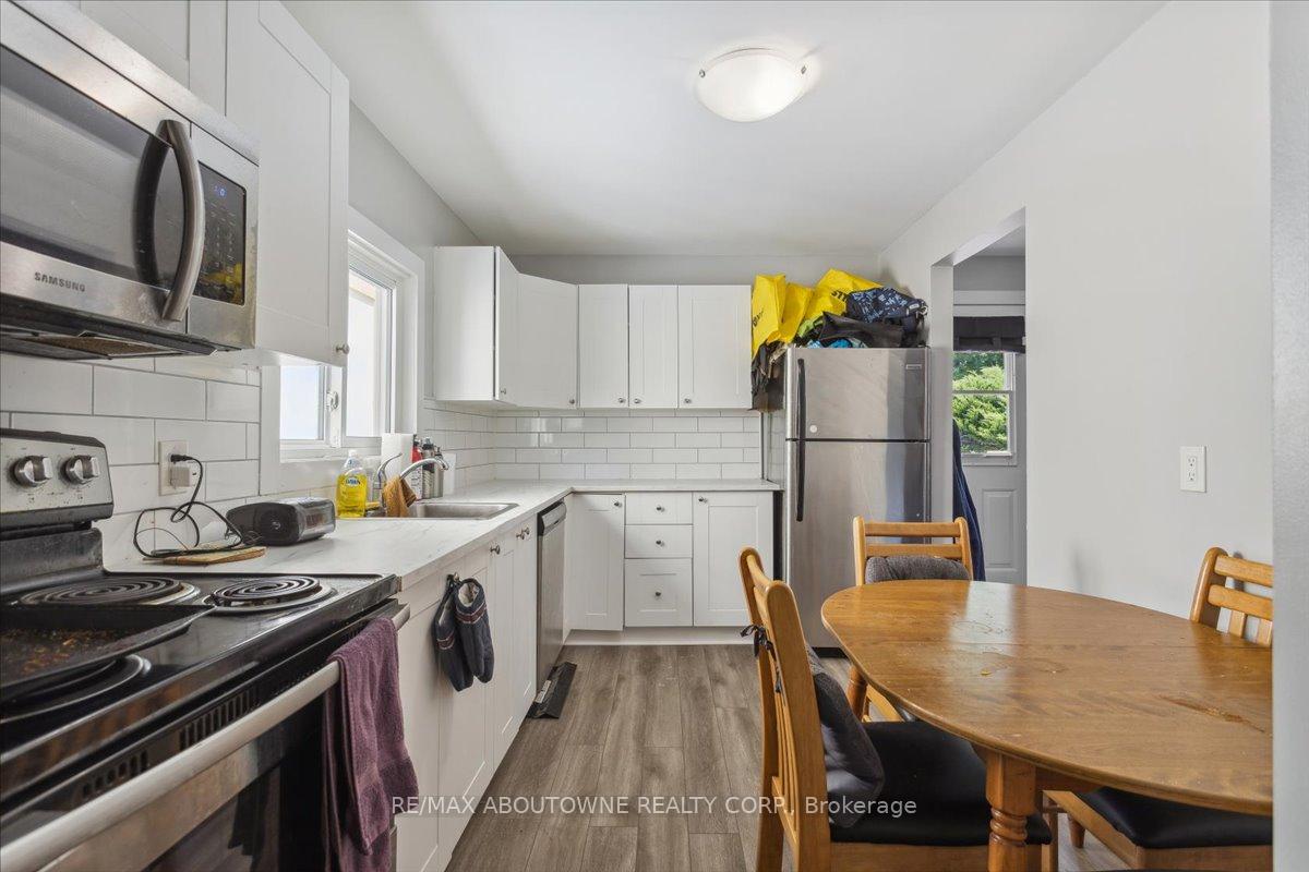 Photo 22 of 26 Vine Street S, St. Catharines, Fairview — HOMEH