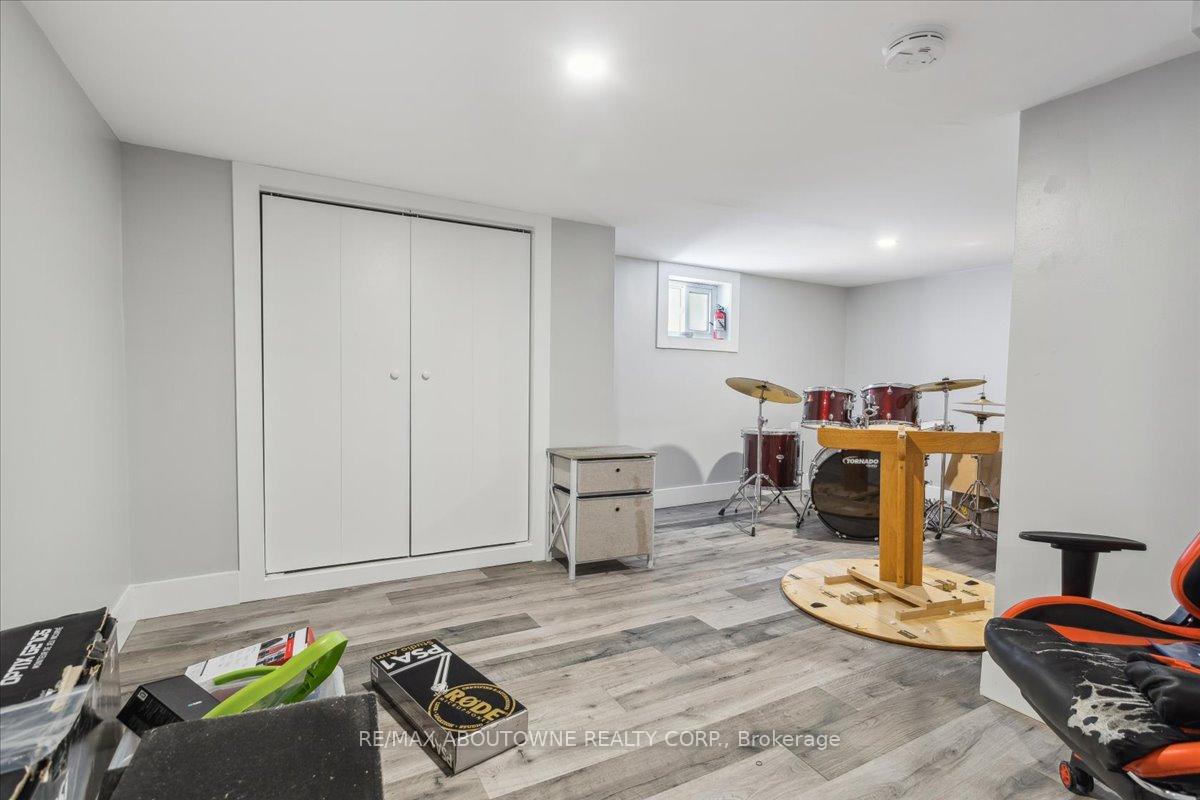 Photo 27 of 26 Vine Street S, St. Catharines, Fairview — HOMEH