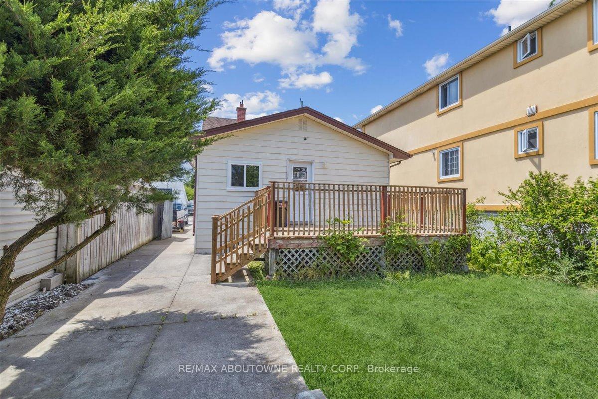 Photo 32 of 26 Vine Street S, St. Catharines, Fairview — HOMEH